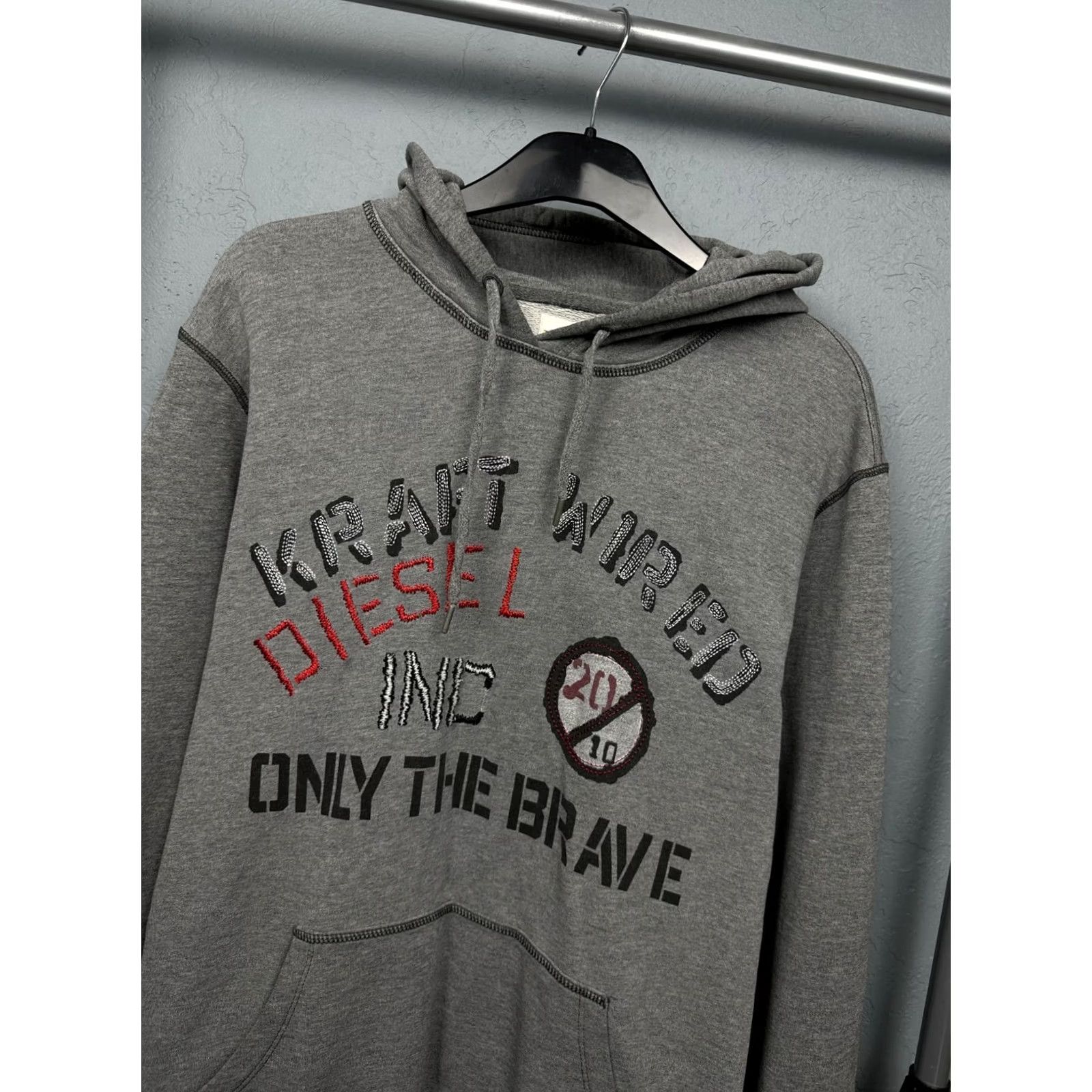 Diesel VINTAGE Diesel Hoodie Mens L Gray Logo Graphic Print Pullover Knit Cotton 50 cm Shoulders 60 cm Sleeves 71 cm Full length Size US L / EU 52-54 / 3 - 2 Thumbnail