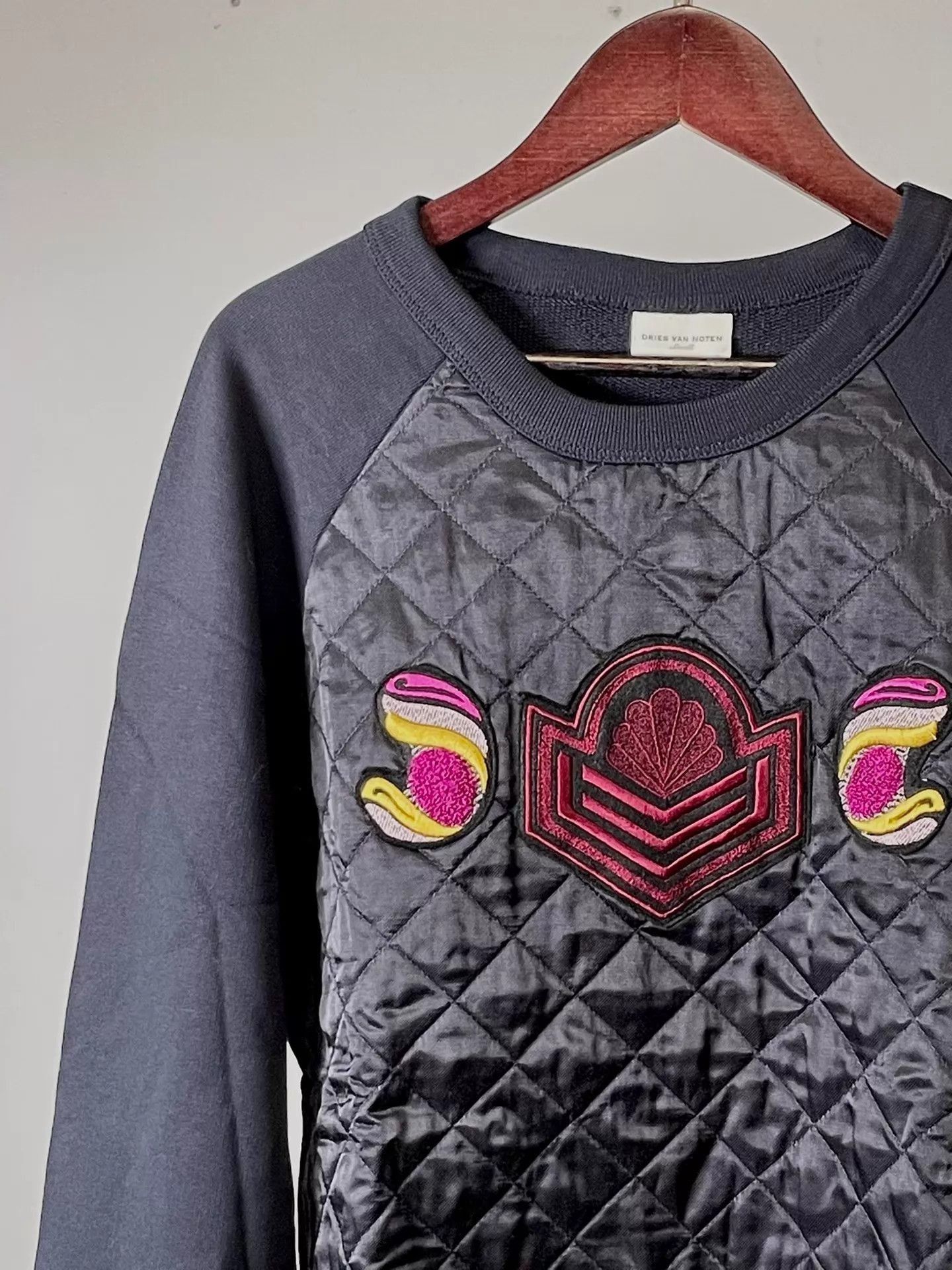 Dries Van Noten Black Quilted Front Embroidered Sweatshirt Size US S / EU 44-46 / 1 - 4 Thumbnail