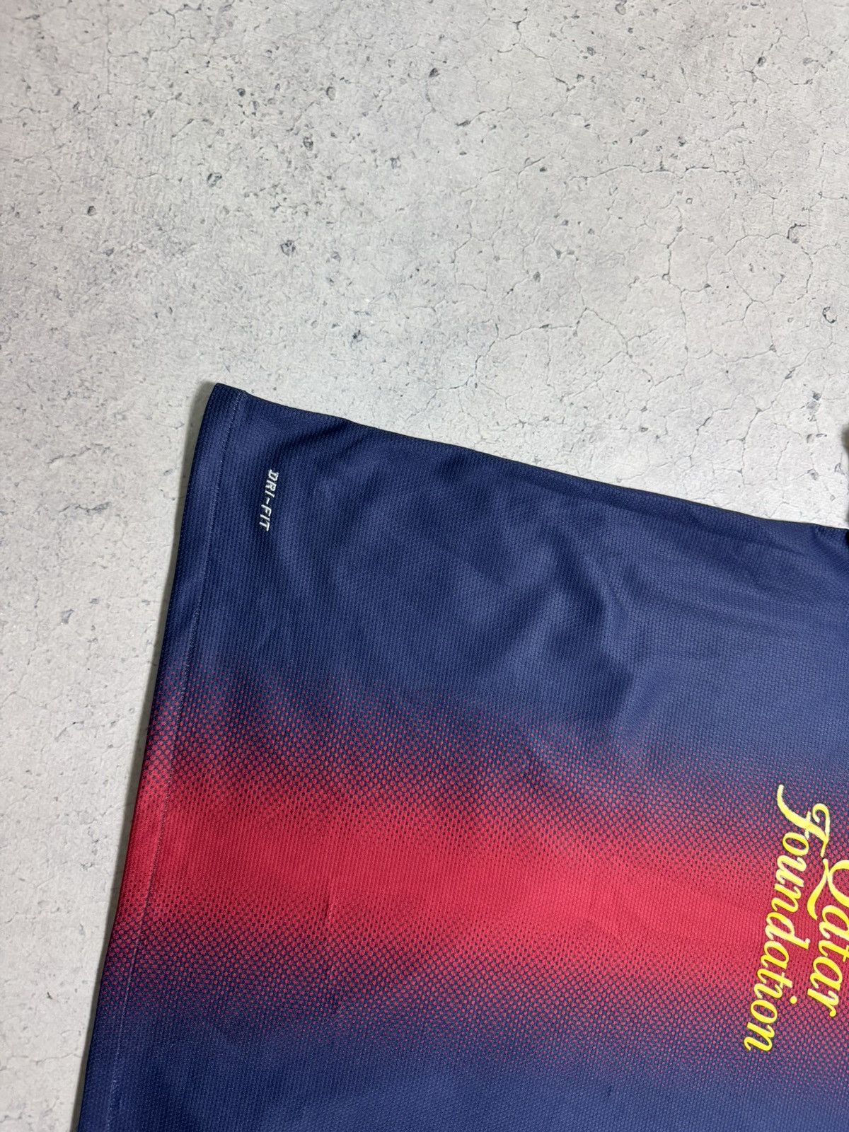 Nike Nike FC Barcelona 2012/2013 Vintage Soccer Jersey Size US S / EU 44-46 / 1 - 2 Thumbnail