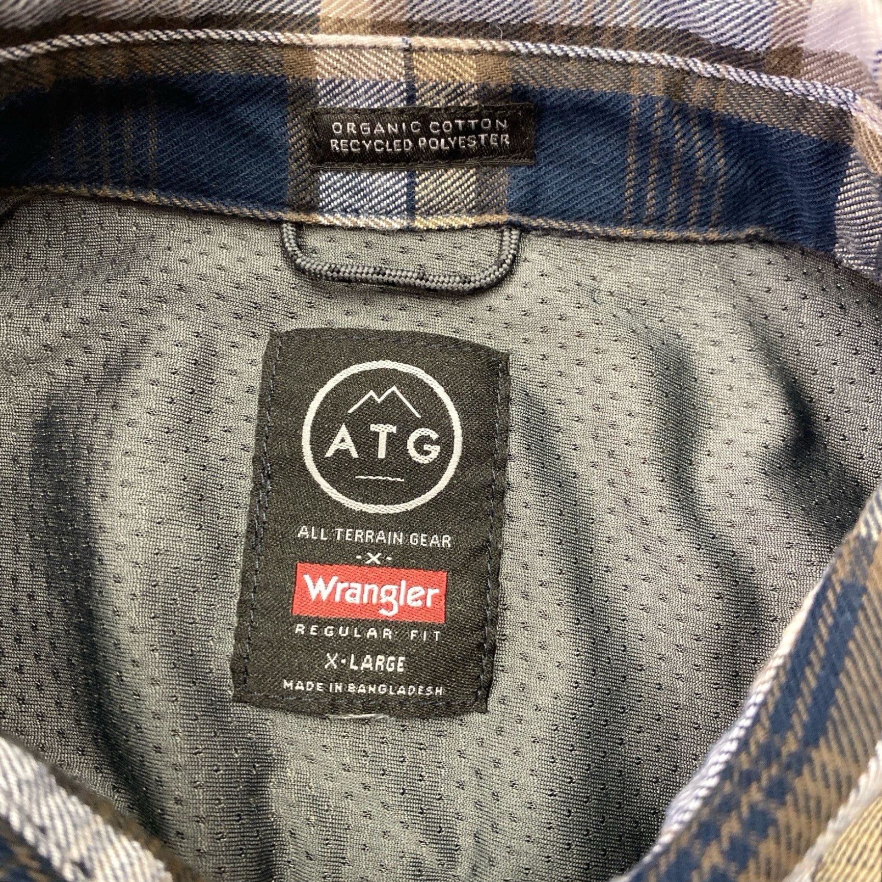 Wrangler Wrangler ATG Shirt Mens Medium Blue Plaid Flannel Long Sleeve Button-Up Pocketed Casual Workwear Size US M / EU 48-50 / 2 - 3 Thumbnail