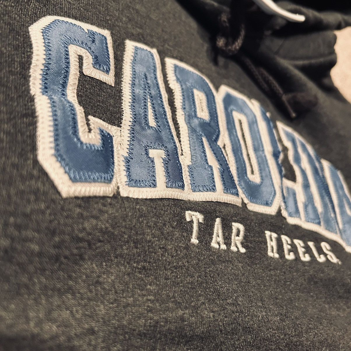 Champion Vintage embroidered Champion Carolina Tar Heels hoodie Size US S / EU 44-46 / 1 - 4 Thumbnail