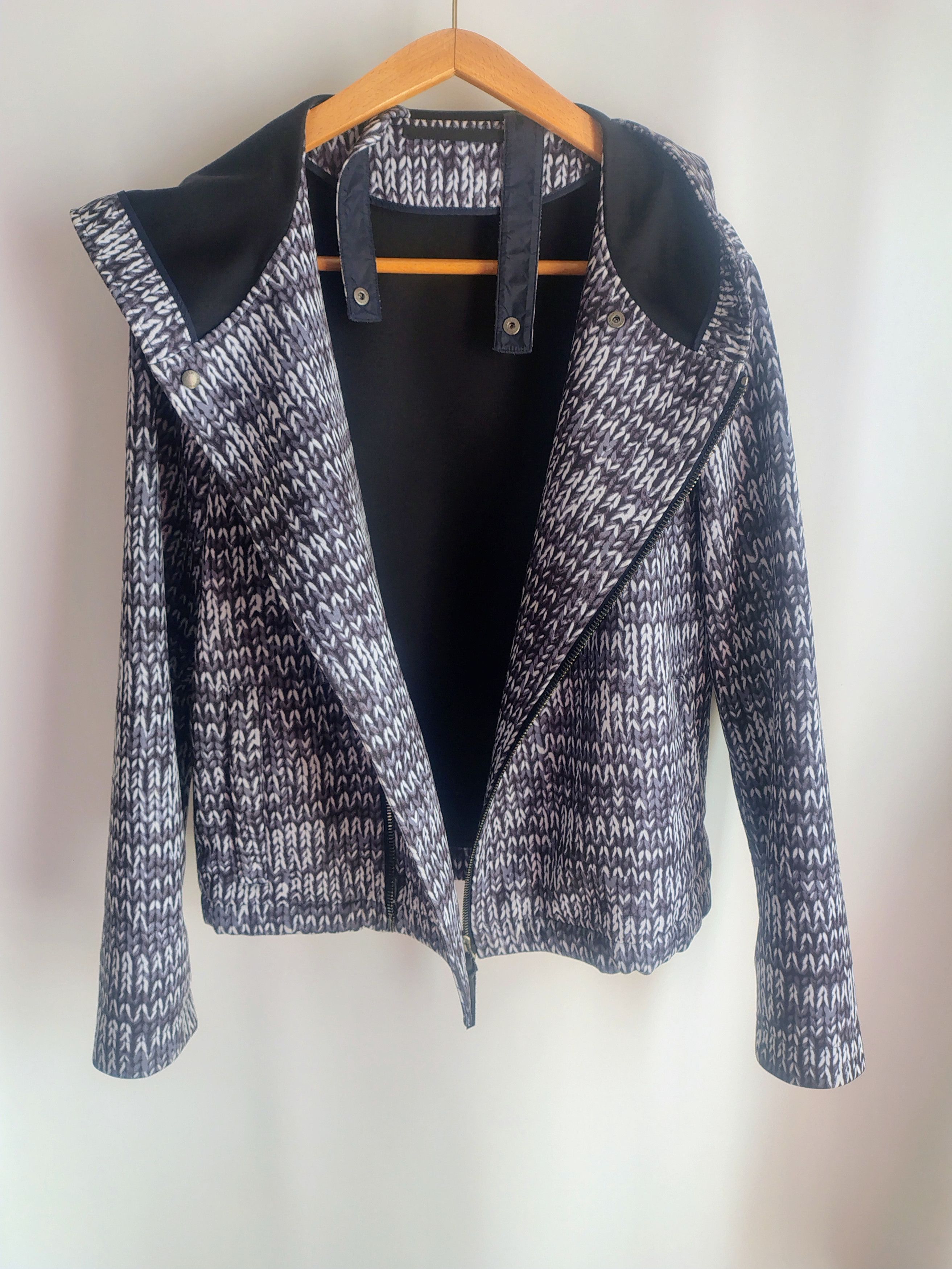Giorgio Armani Giorgio Armani Main Line Trompe-l’œil Knit-Print Tech Size US L / EU 52-54 / 3 - 3 Thumbnail