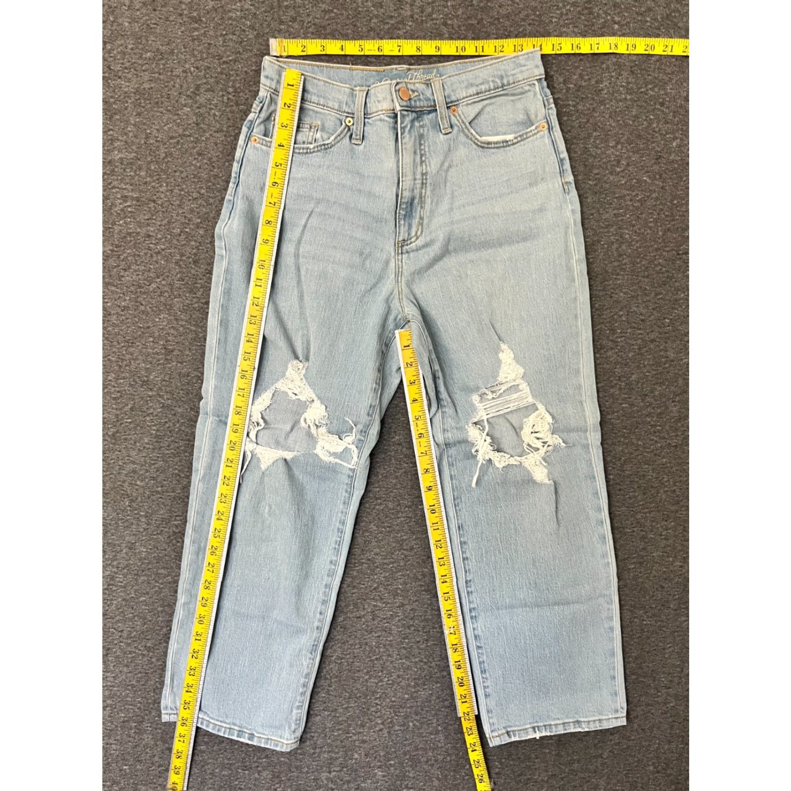 Vintage Universal Thread Women’s Jeans Category: Jeans Boyfriend Blue 8/29R Regular 28x24 5-Pocket Denim High Rise Button Zipper Comfortable Casual Size 30" / US 8 / IT 44 - 6 Thumbnail