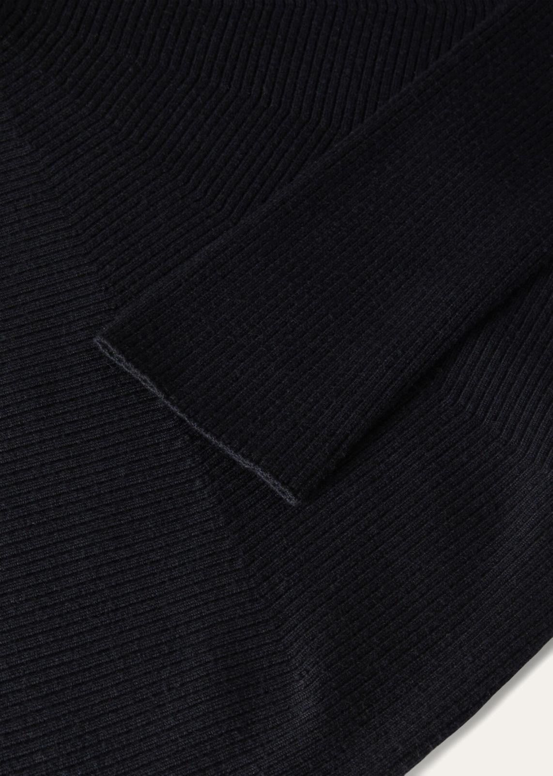o1srvl11e0824 Diavolezza Turtleneck Sweater in Black