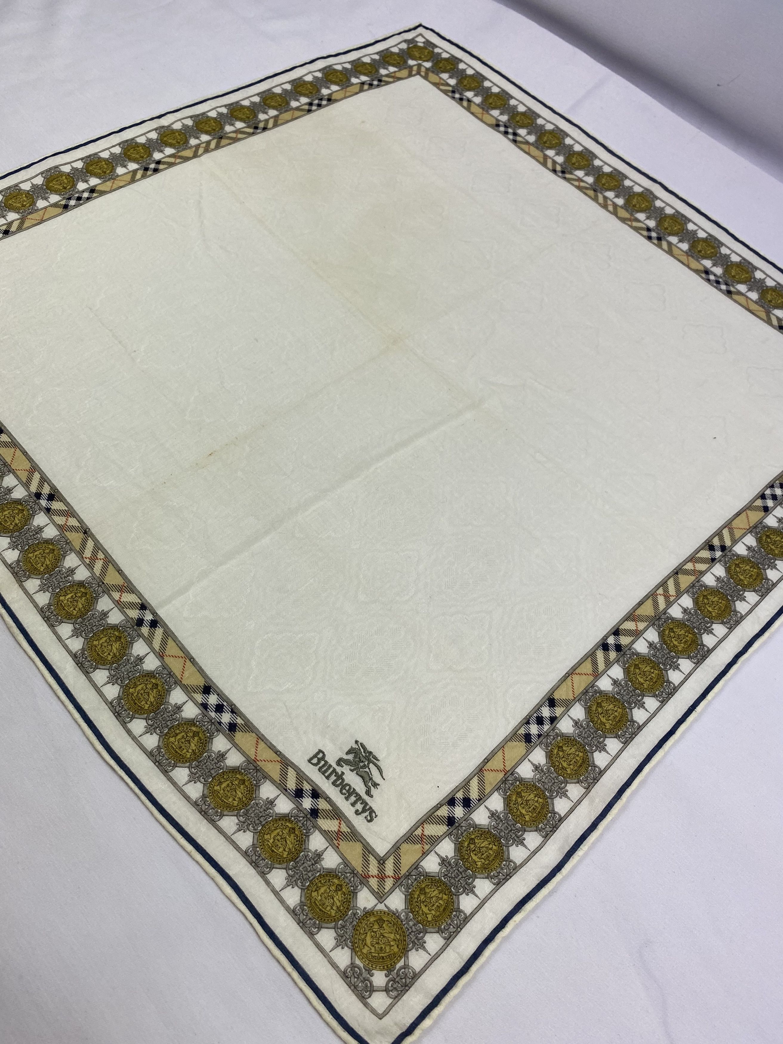 Burberry Burberry Handkerchief / Bandana / Neckerchief Size ONE SIZE - 4 Thumbnail