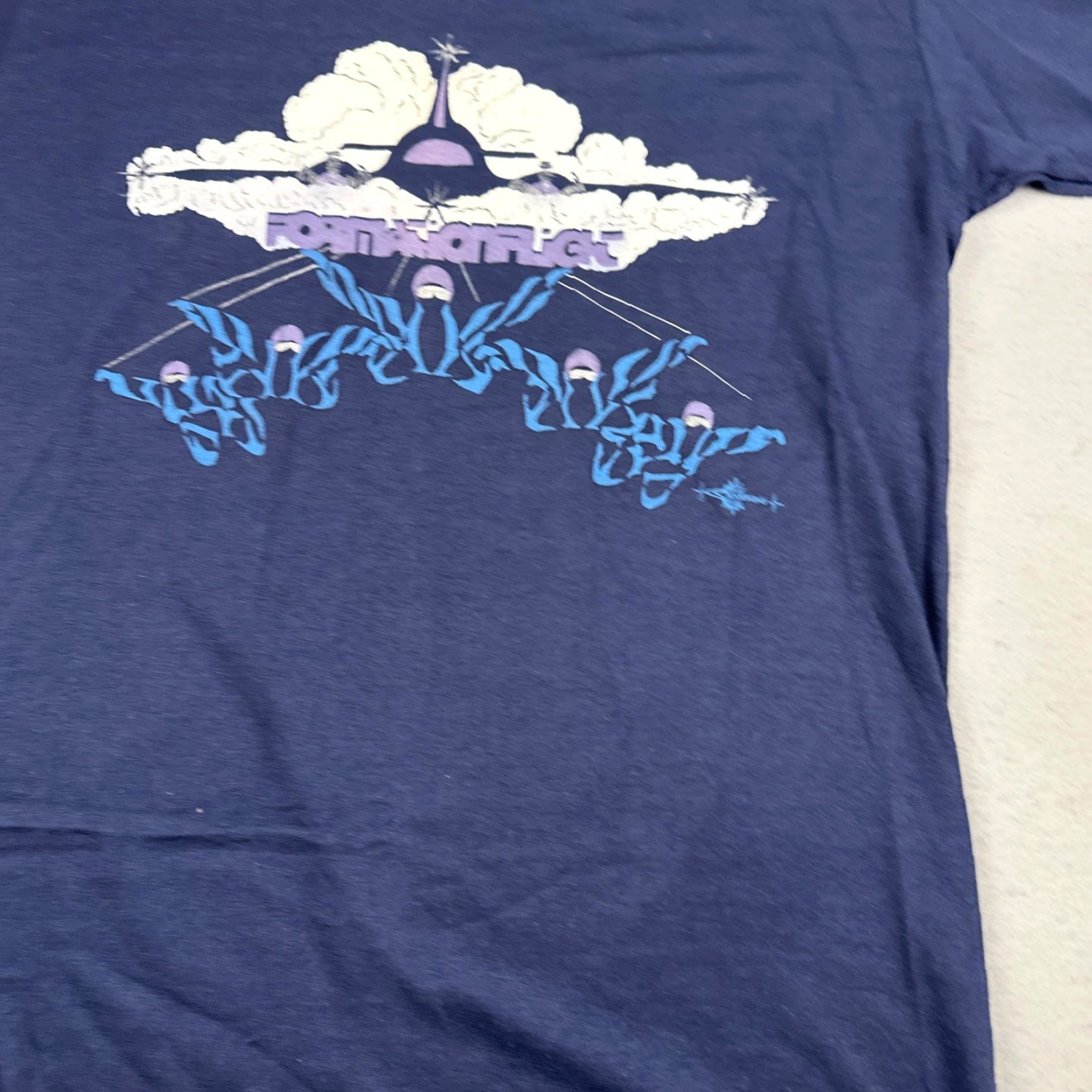 Jerzees VINTAGE Jerzees Formation Flight Graphic Shirt Mens Large Blue 80s Crew Neck Short Sleeve Cotton Polyester United States Size US L / EU 52-54 / 3 - 7 Thumbnail