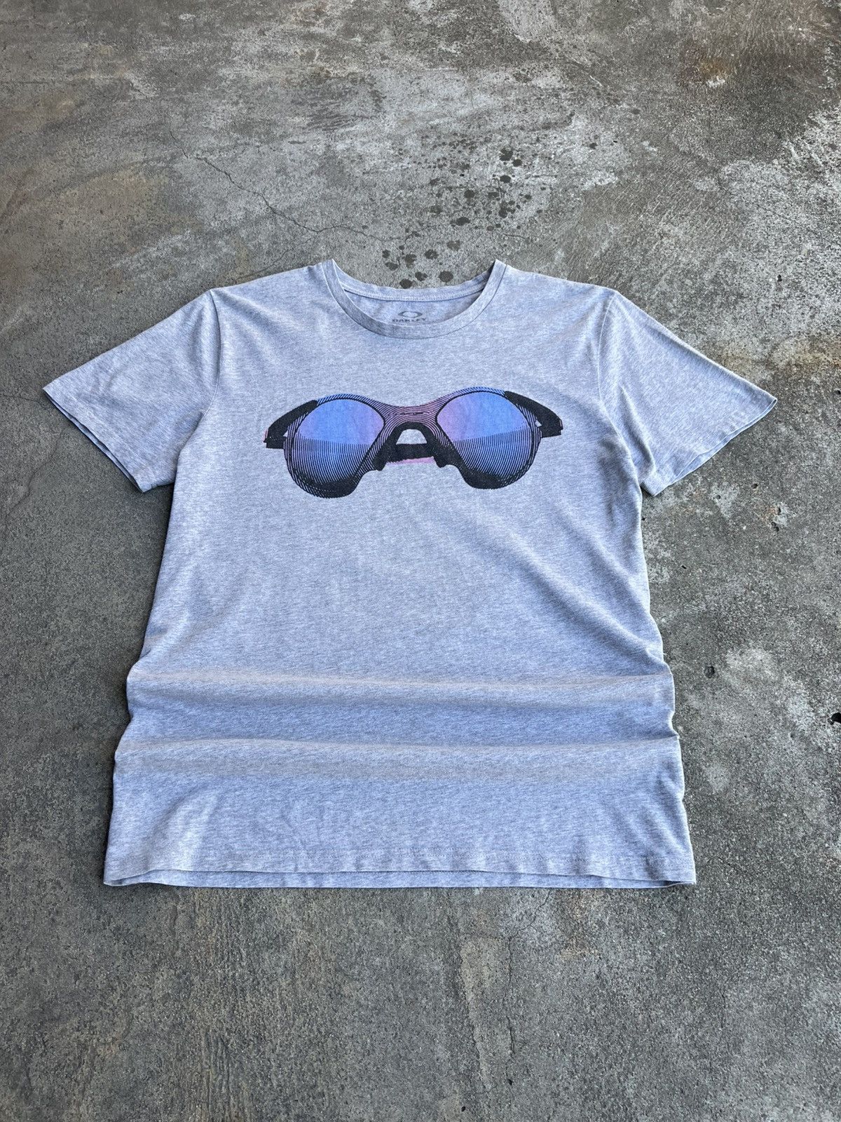 Oakley Crazy Vintage Oakley Big Logo T-shirt sunglasses Mars Print Size US XL / EU 56 / 4 - 2 Thumbnail