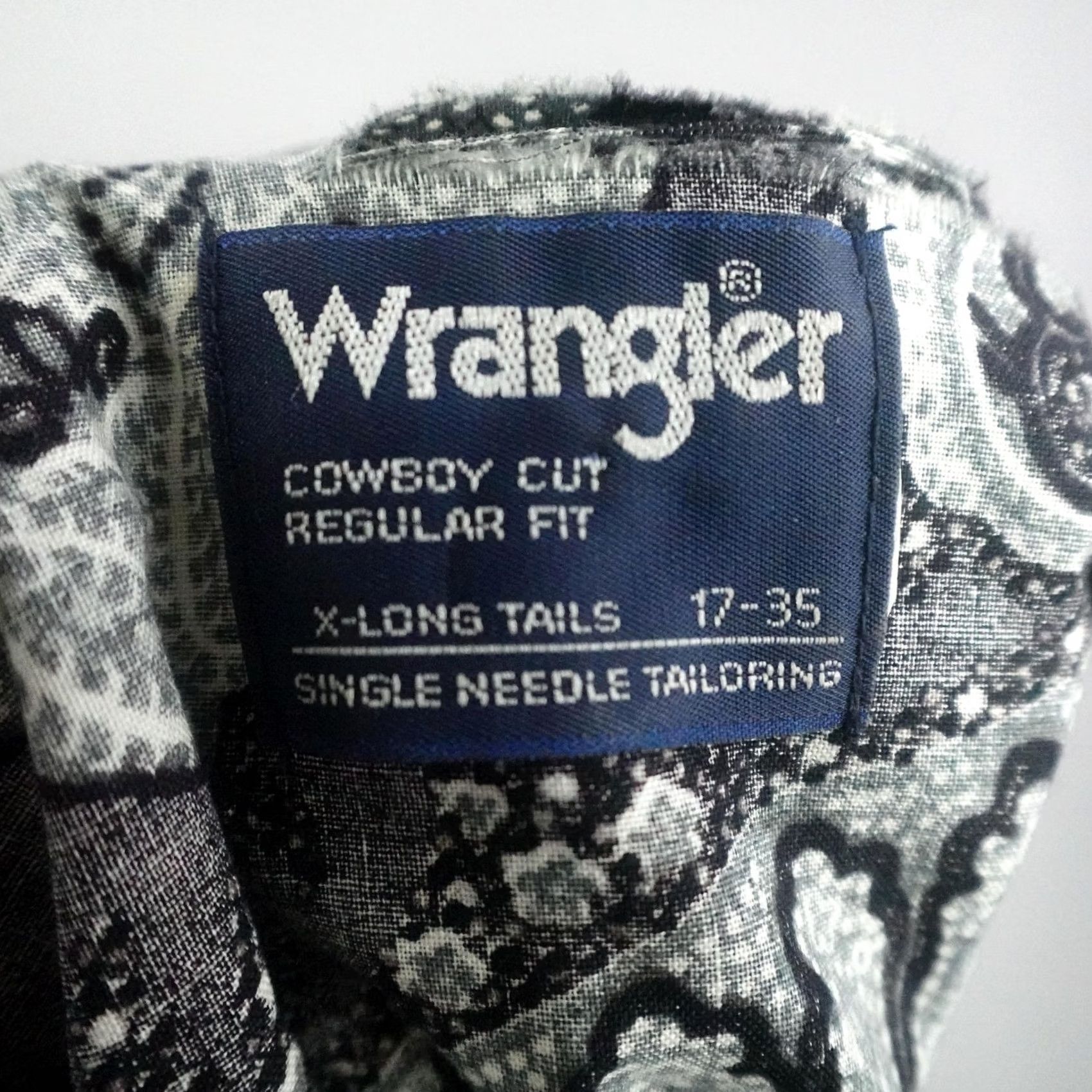 Wrangler VINTAGE Wrangler Shirt Men XL Black Gray Paisley Western Cowboy Cut X Long Tails Size US XL / EU 56 / 4 - 6 Thumbnail