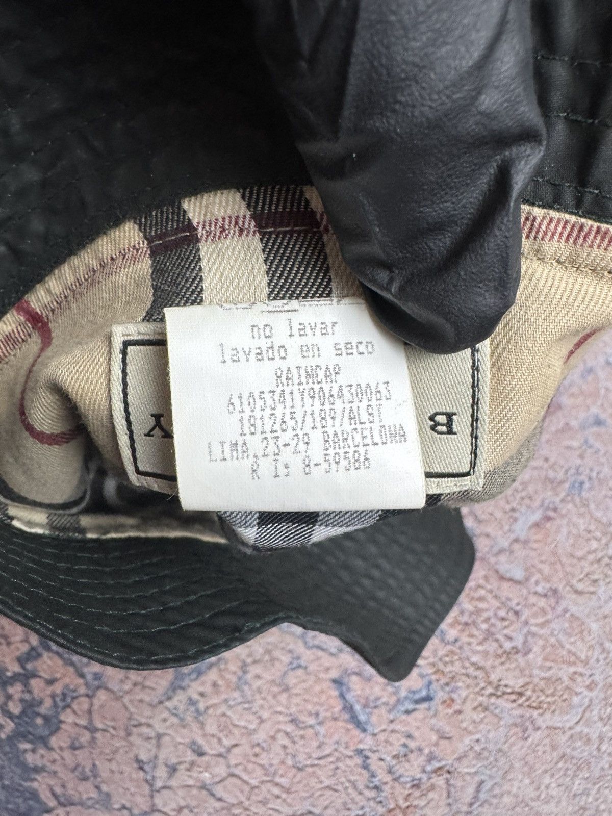 Burberry Burberry London Novacheck Panama Vintage Bucket Hat Size ONE SIZE - 10 Thumbnail