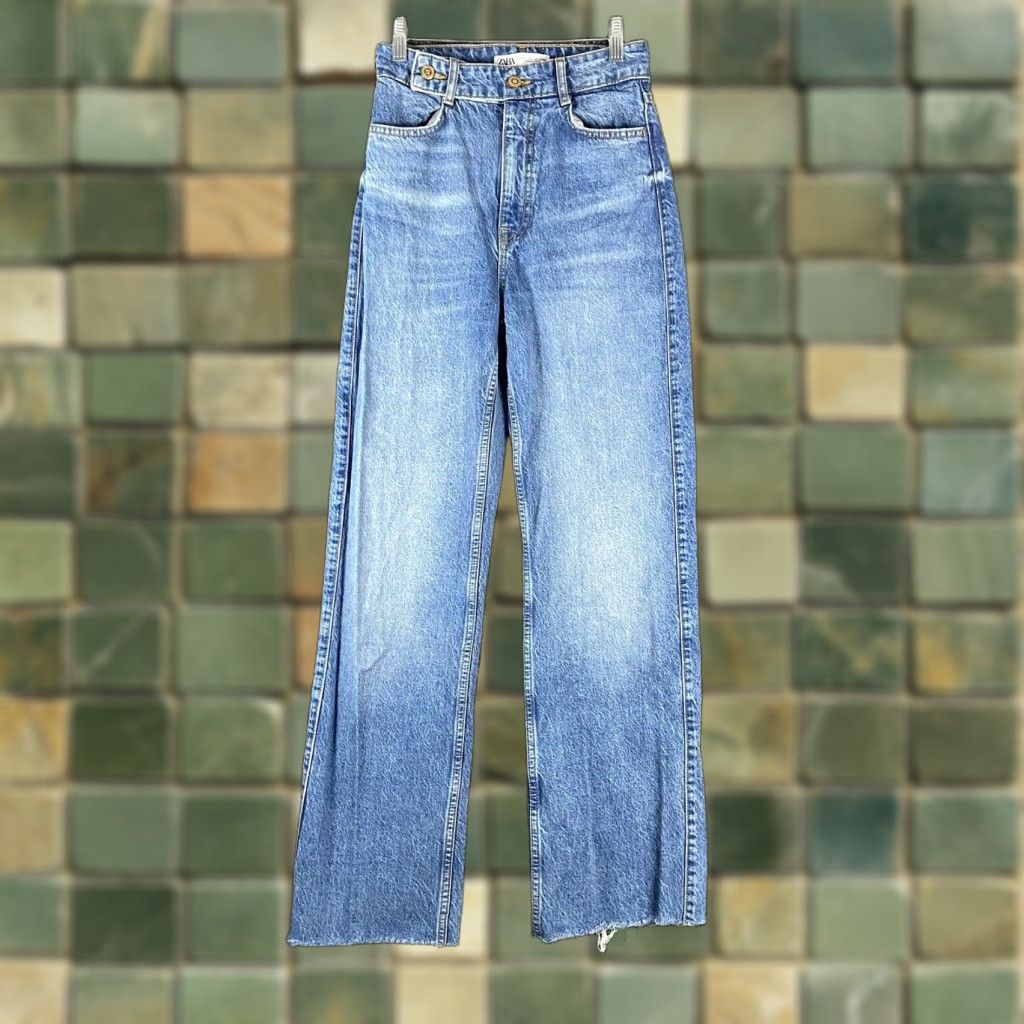 Zara VINTAGE Zara Blue Jeans Women's Size 2 Distressed Hem Straight Fit Size 26" / US 2 / IT 38 - 1 Thumbnail