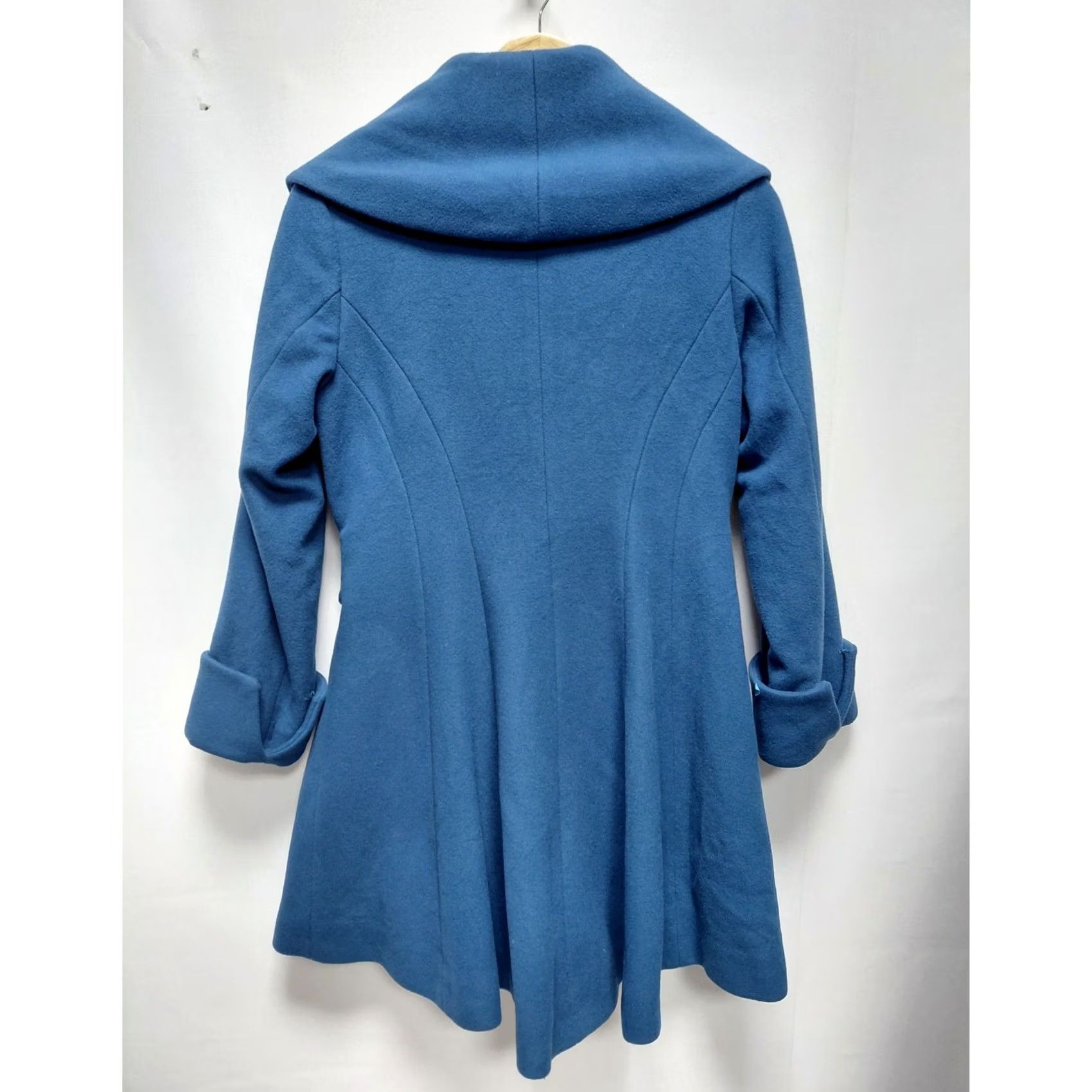 Trina Turk Trina Turk Wool Blend Coat Blue Solid Long Sleeve Women Size 4 Belted Wrap Coat Regular Fit Mid-Length Winter Fall Casual Business Mens Girls Size S / US 4 / IT 40 - 2 Thumbnail