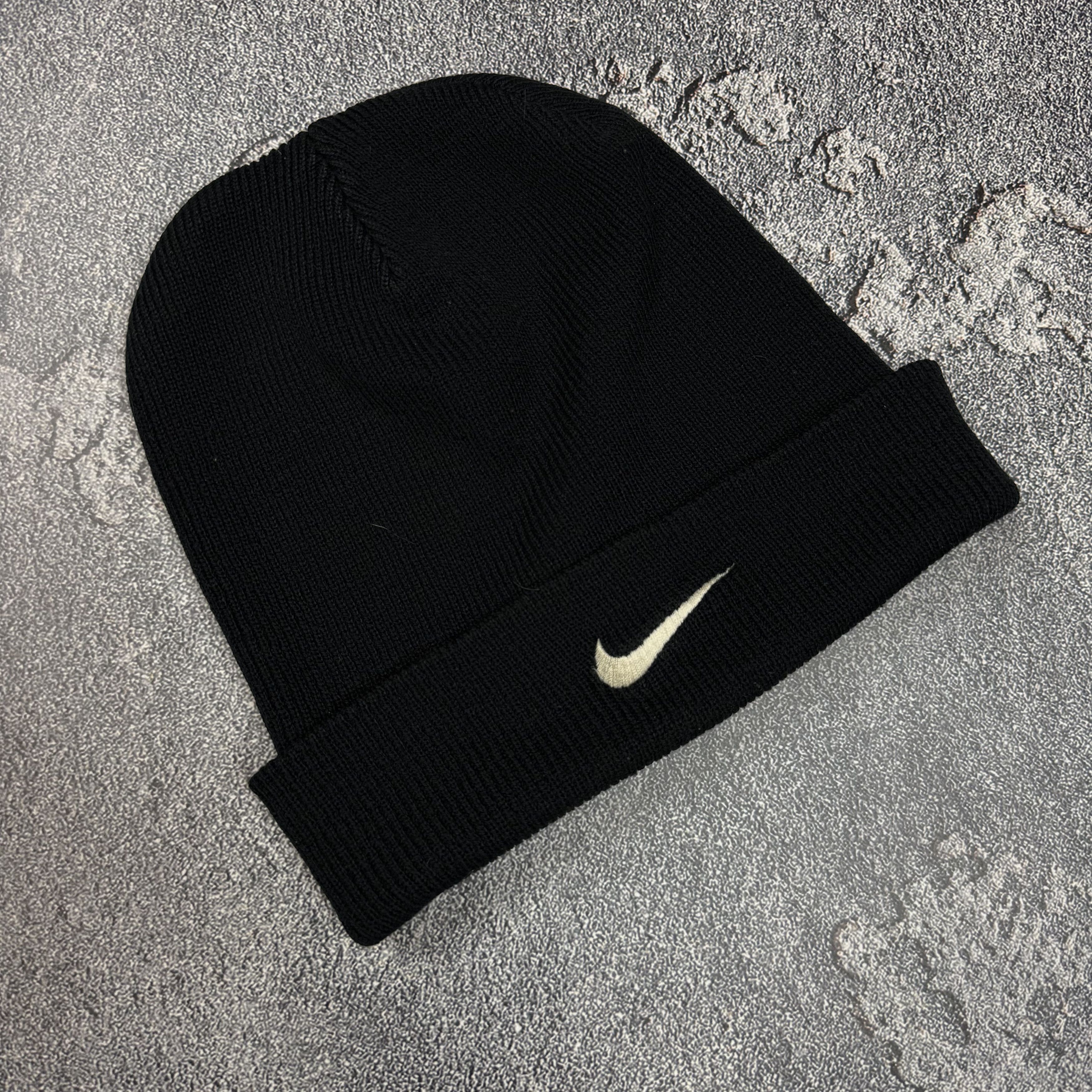 Nike Nike Vintage Beanie Hat BIg Logo Swoosh 90s Size ONE SIZE - 1 Thumbnail
