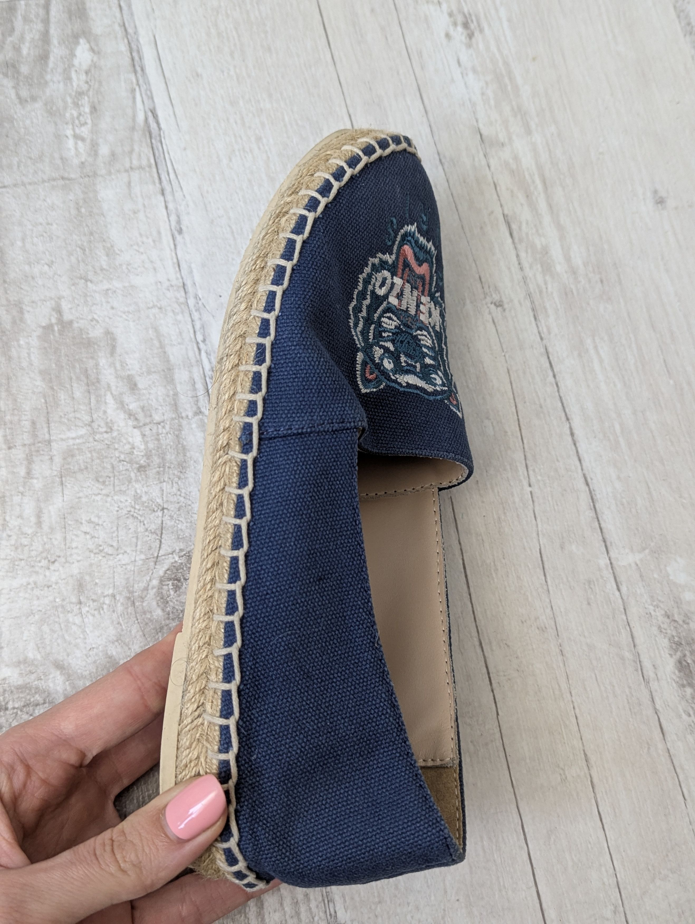 Kenzo Kenzo espadrilles blue tiger embroidery size EU 36 Size US 5 / IT 35 - 9 Thumbnail