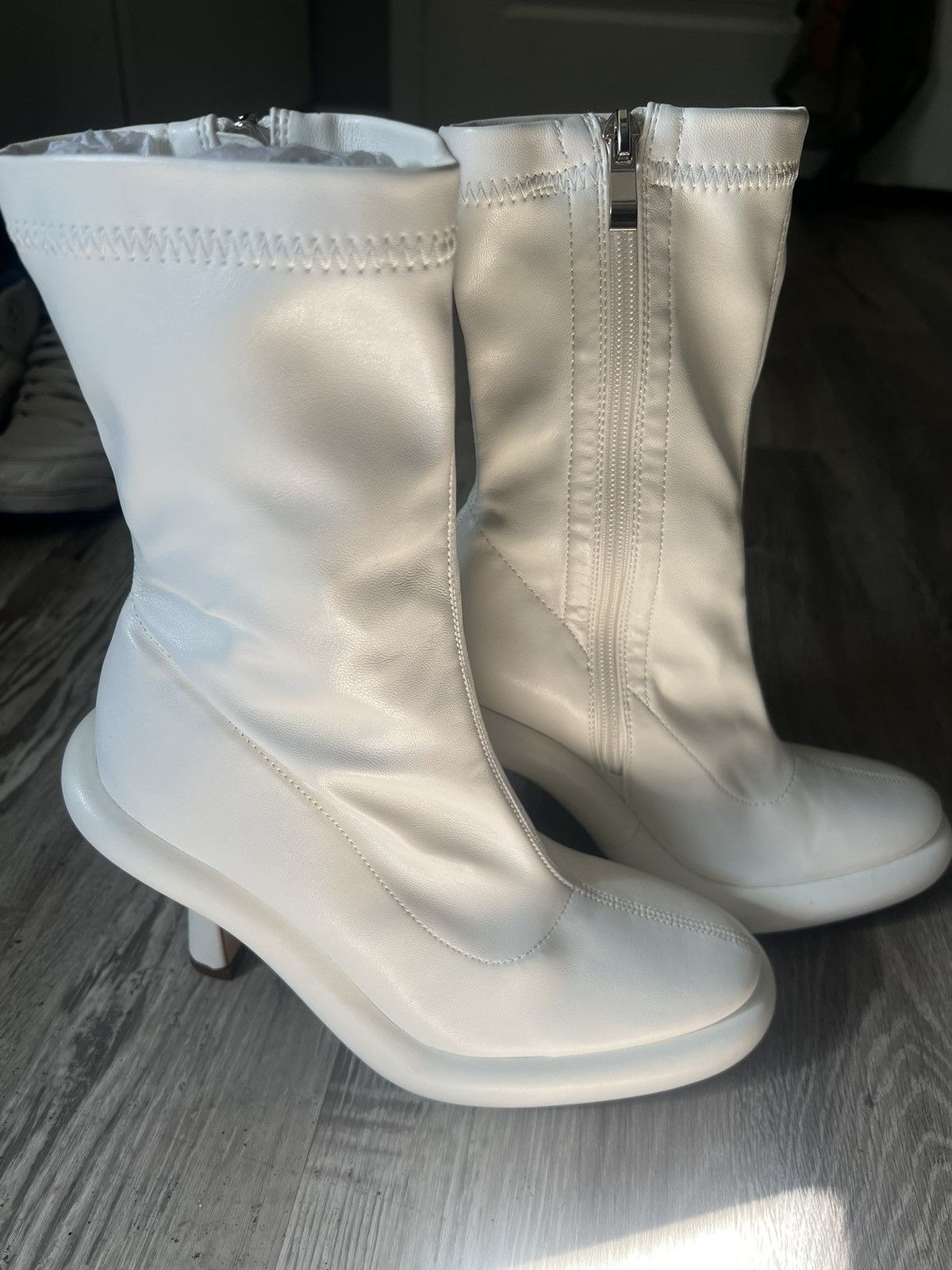 Alexander Wang Alexander Wang White Carter Puffy Platform Ankle Boots s7.5 Size US 7.5 / IT 37.5 - 2 Thumbnail