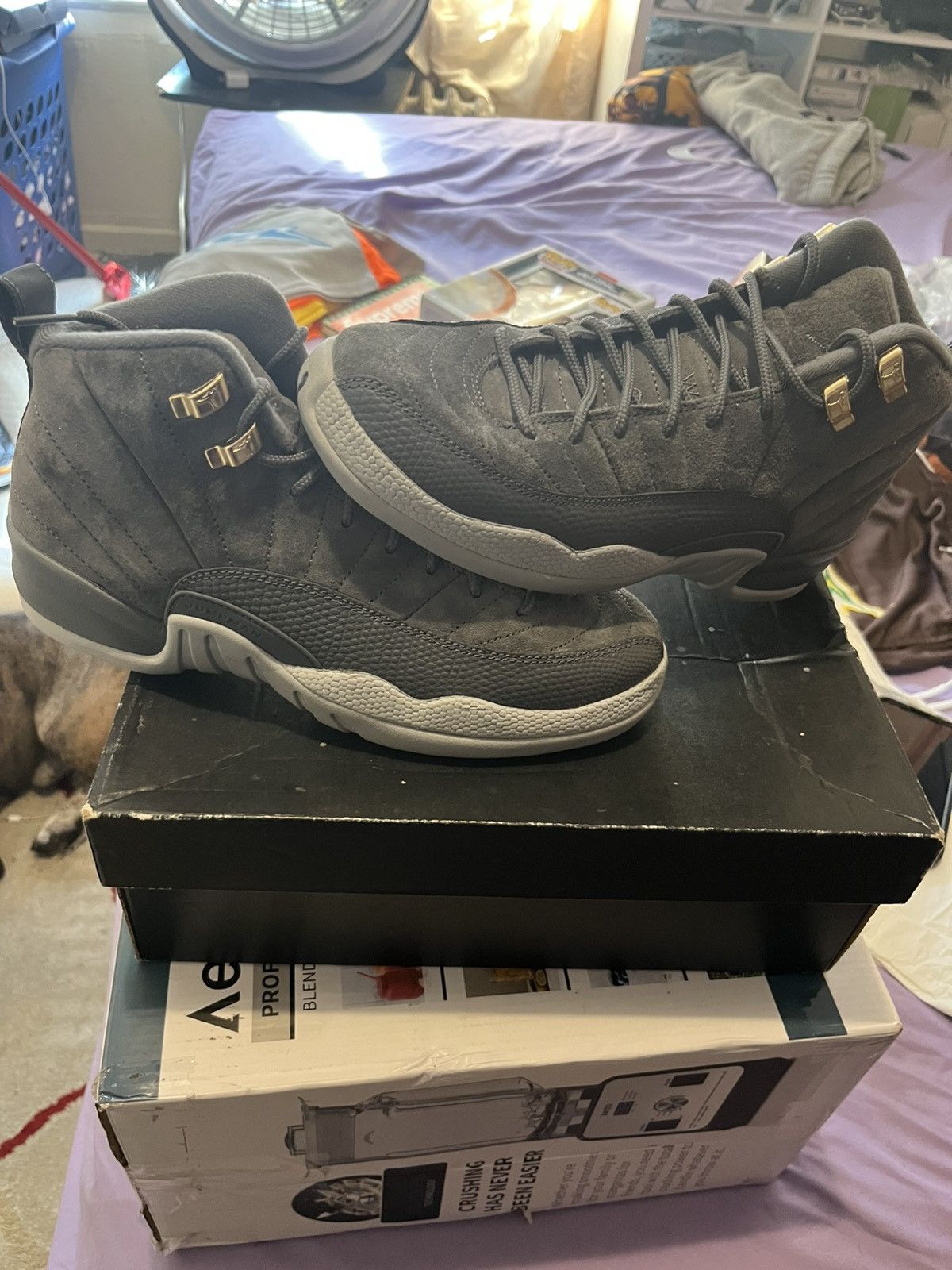 Jordan Brand Wolf grey 12s Size US 7 / EU 40 - 1 Thumbnail