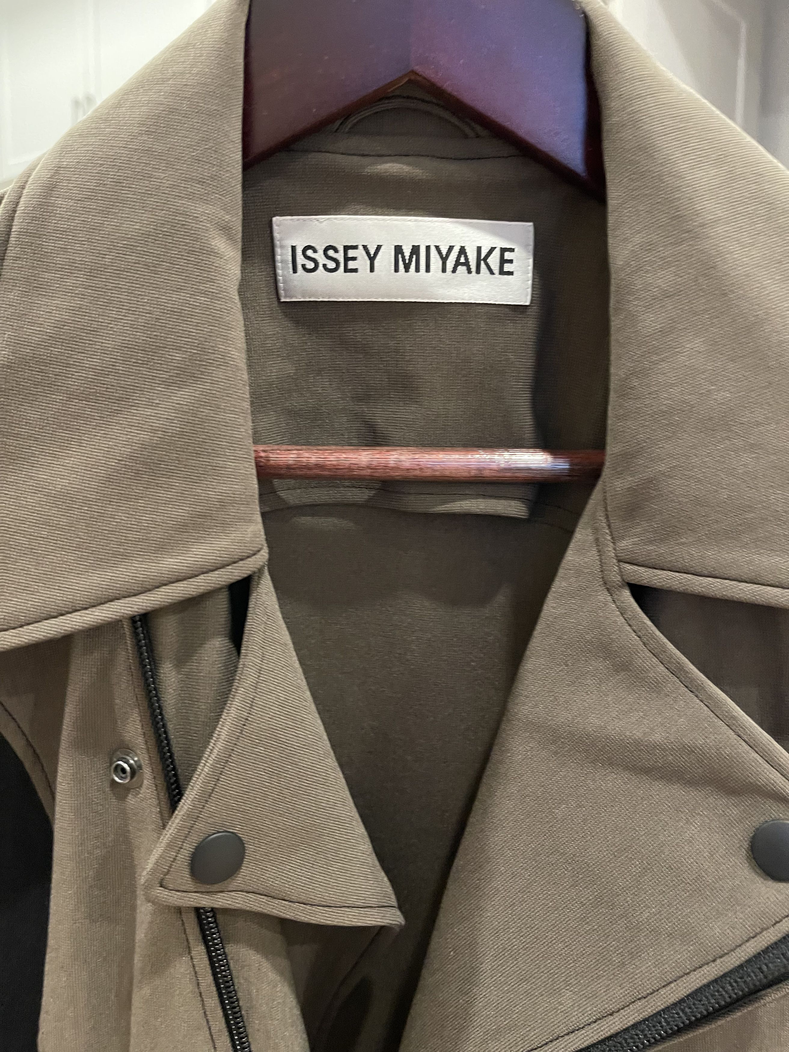 Issey Miyake ISSEY MIYAKE - AW1994 PERFECTO ZIP BIKER JACKET Size US M / EU 48-50 / 2 - 9 Thumbnail