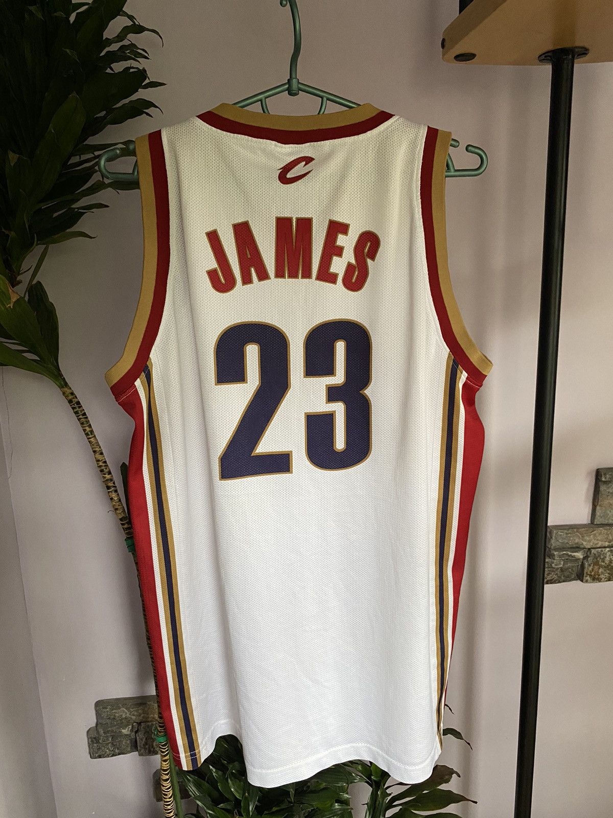 Champion × NBA × Vintage LeBron James Cleveland Cavaliers Jersey 23 Champion NBA Cavs Size US XL / EU 56 / 4 - 1 Thumbnail