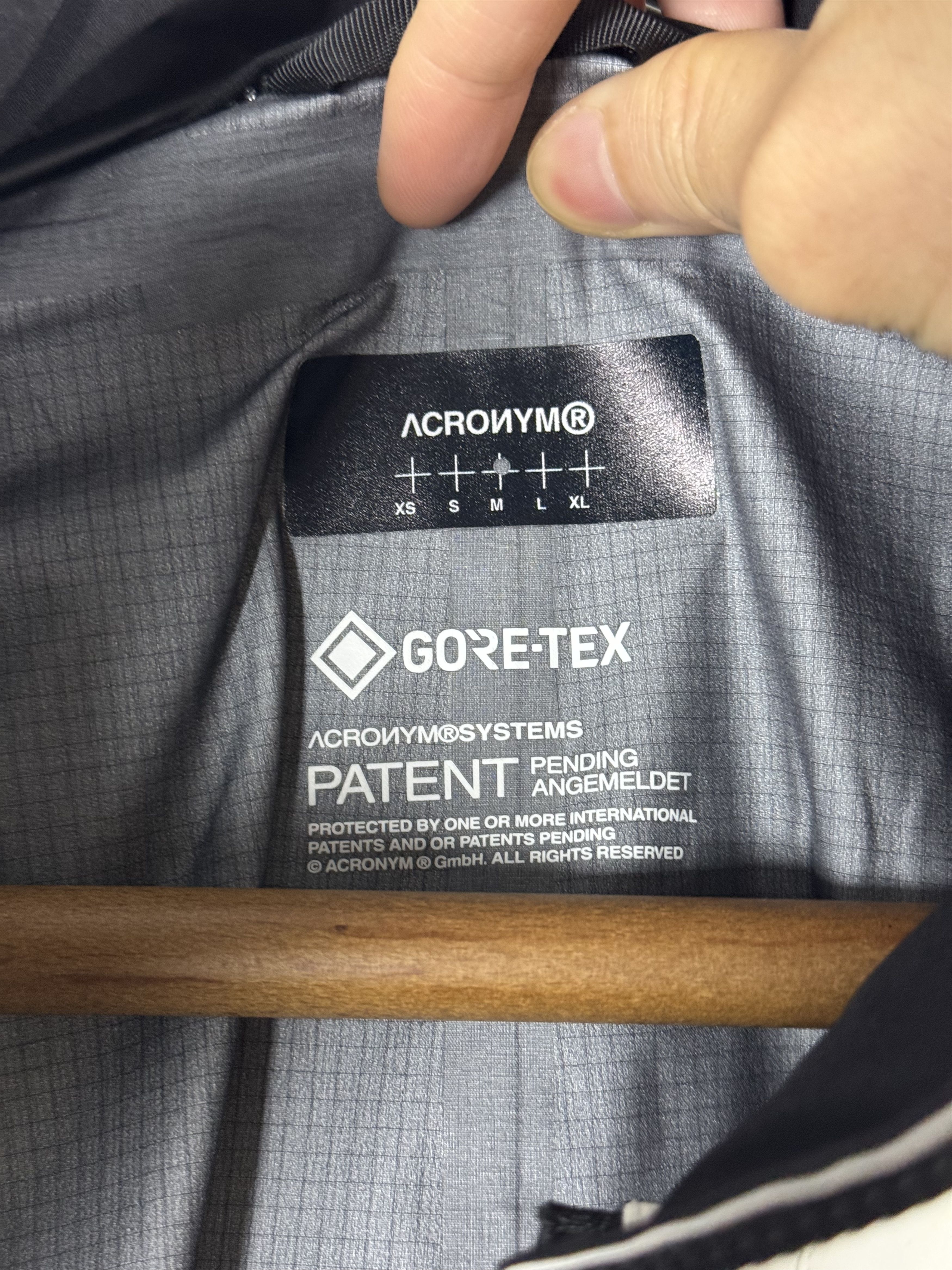 Acronym J1WTS-GT Medium Size US M / EU 48-50 / 2 - 4 Thumbnail