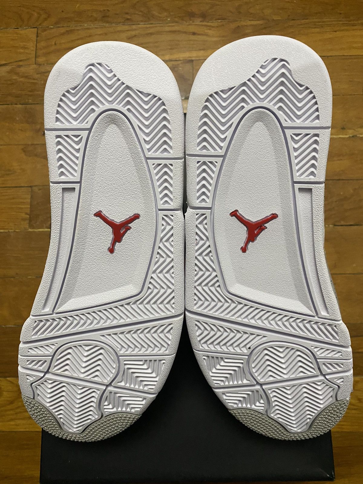 Jordan Brand × Nike Size 7Y / 8.5W - Jordan 4 Retro White Oreo Grey GS Size US 8.5 / IT 38.5 - 6 Thumbnail