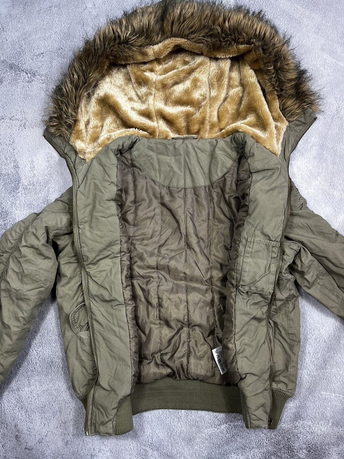 Vintage Vintage Y2K bomber jacket streetwear style size L Size L / US 10 / IT 46 - 8 Thumbnail