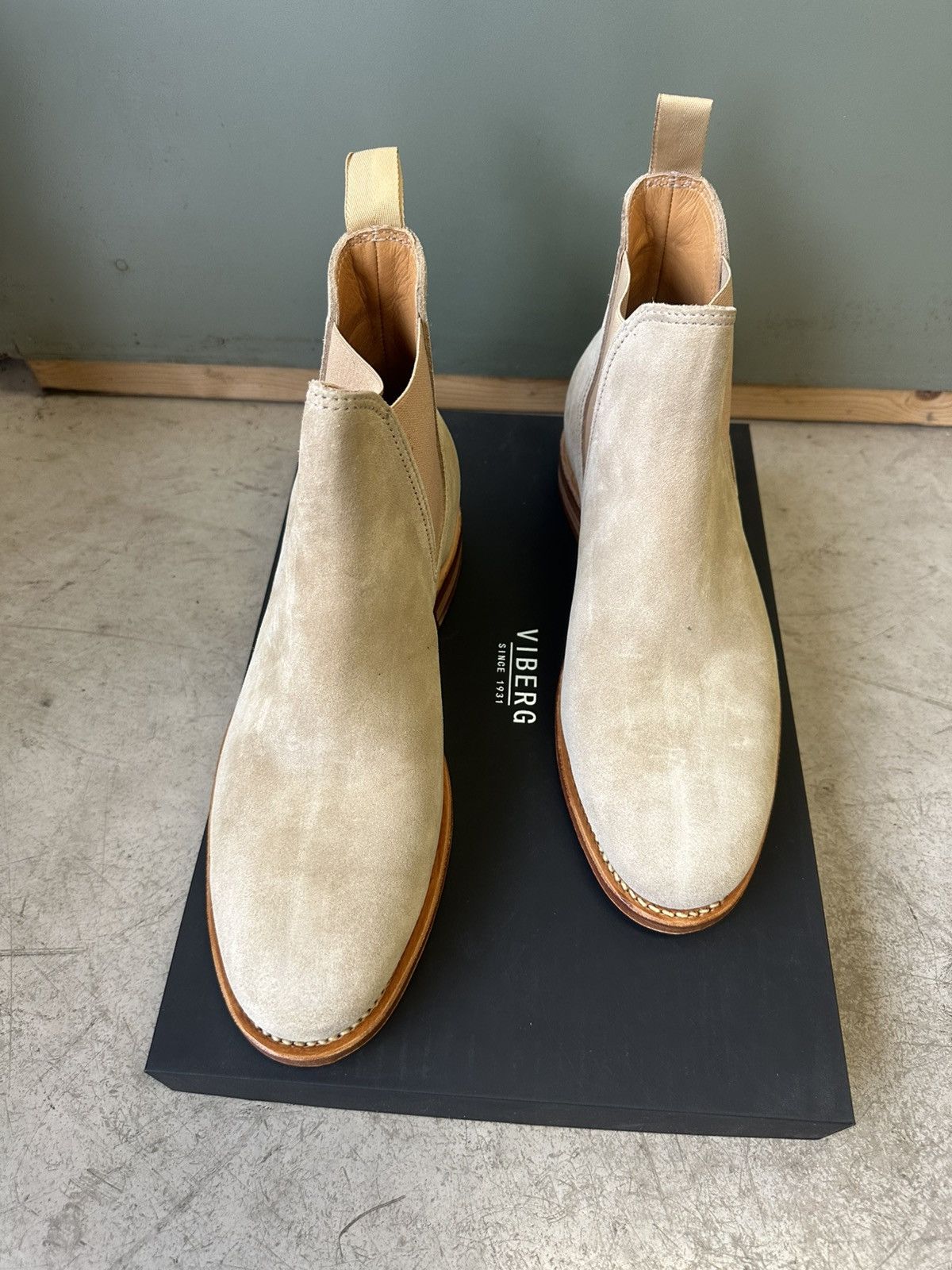 Viberg Viberg Chelsea Suede Milkshake 8 US/7 UK Size US 8 / EU 41 - 2 Thumbnail