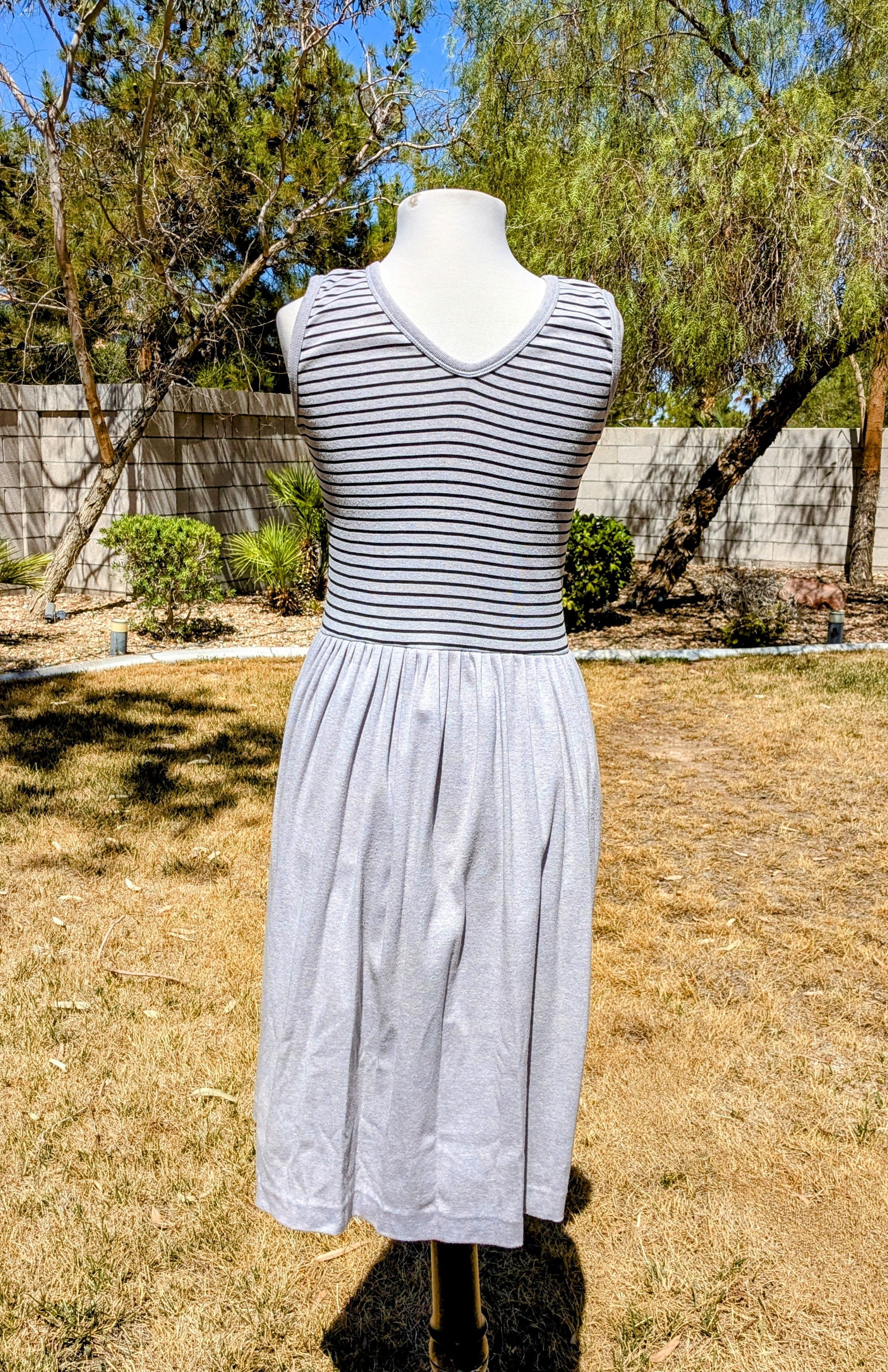 Other Stretchy V-Neck Striped Petite Fit&Flare Pullover Tank Dress Size M / US 6-8 / IT 42-44 - 4 Thumbnail