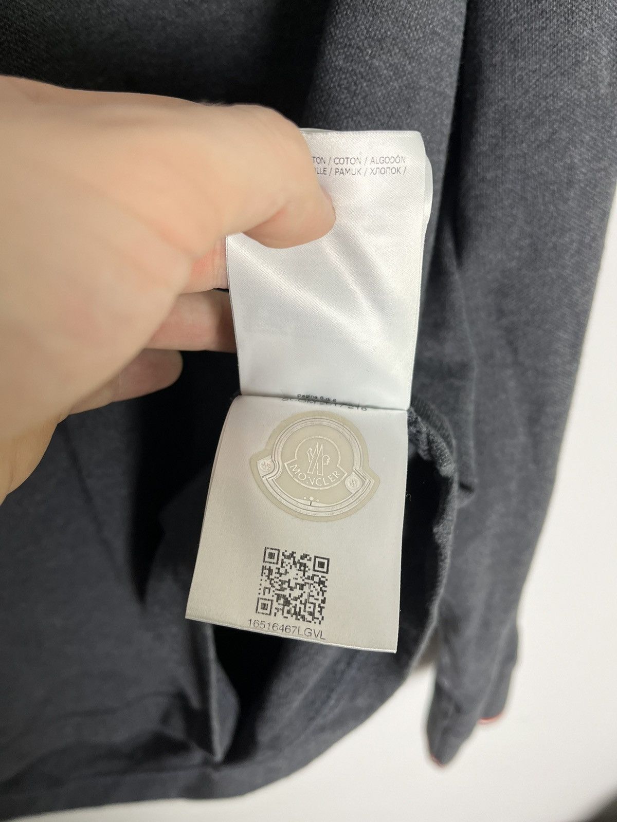 Moncler Moncler longsleeve Size US XL / EU 56 / 4 - 6 Thumbnail