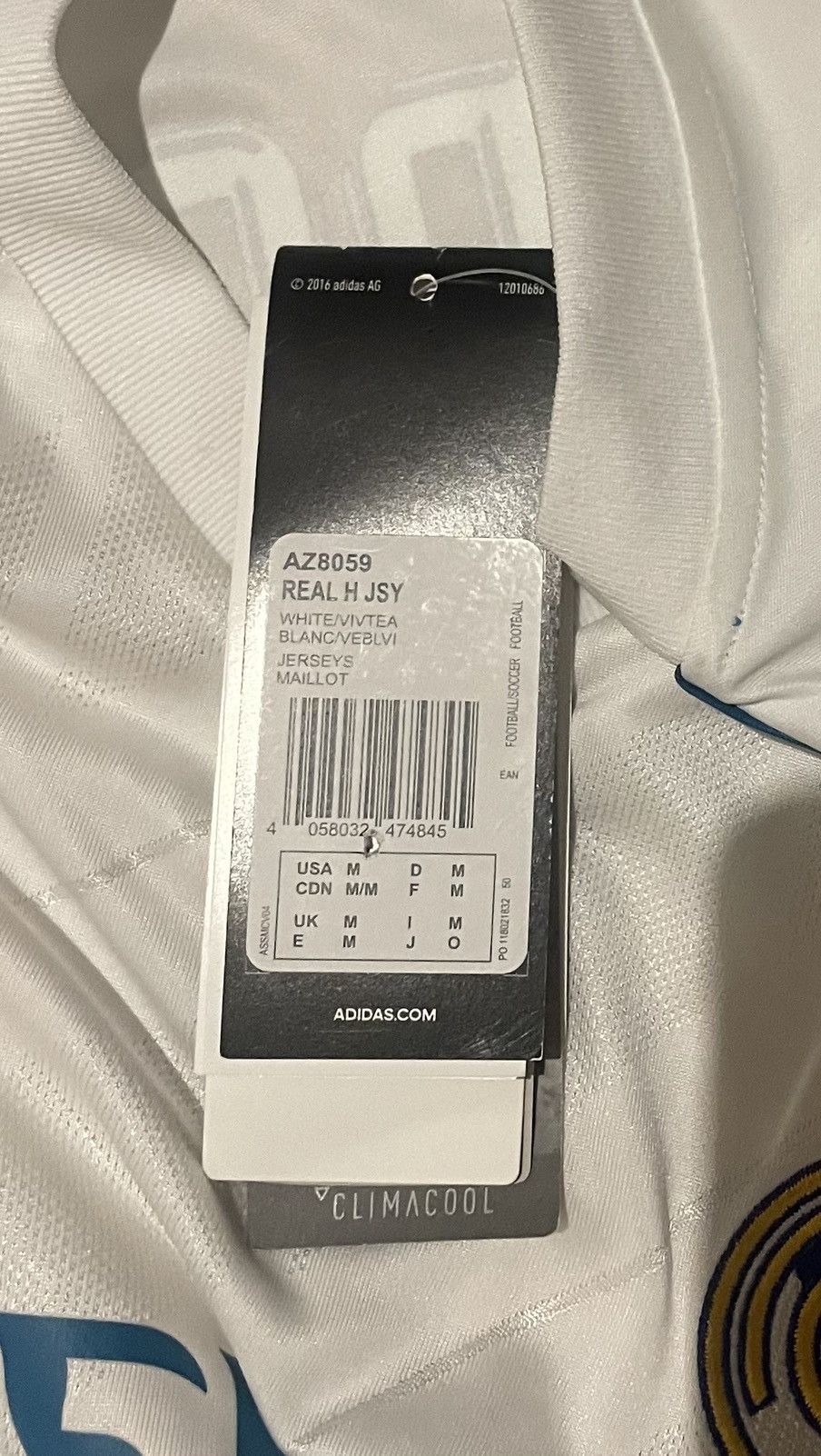 Adidas Real Madrid 2017/18 Ronaldo #7 Signature New with Tags Size US M / EU 48-50 / 2 - 6 Thumbnail