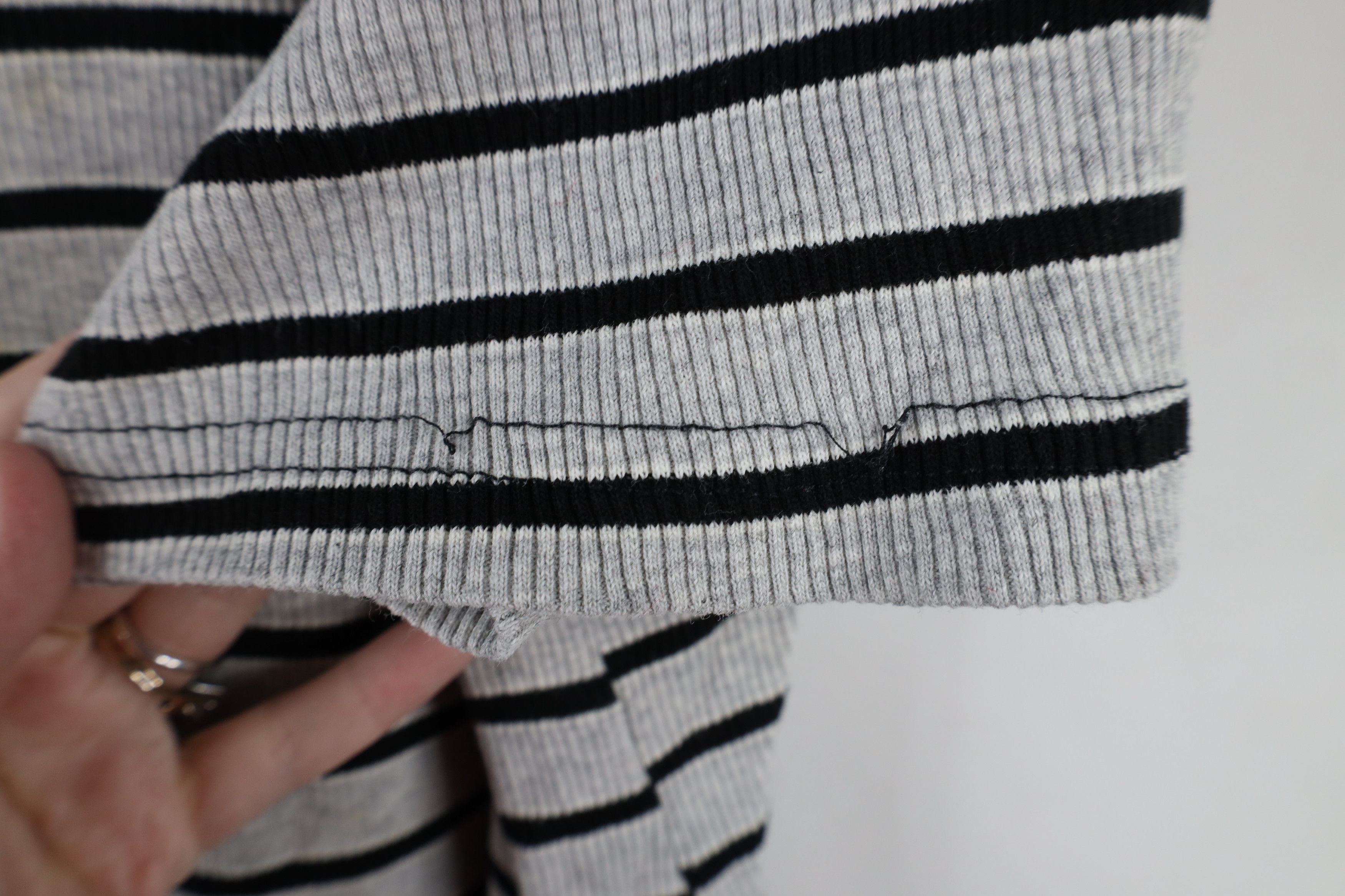Vintage Vintage 90s Streetwear Ribbed Thermal Knit T-Shirt USA Size L / US 10 / IT 46 - 6 Thumbnail