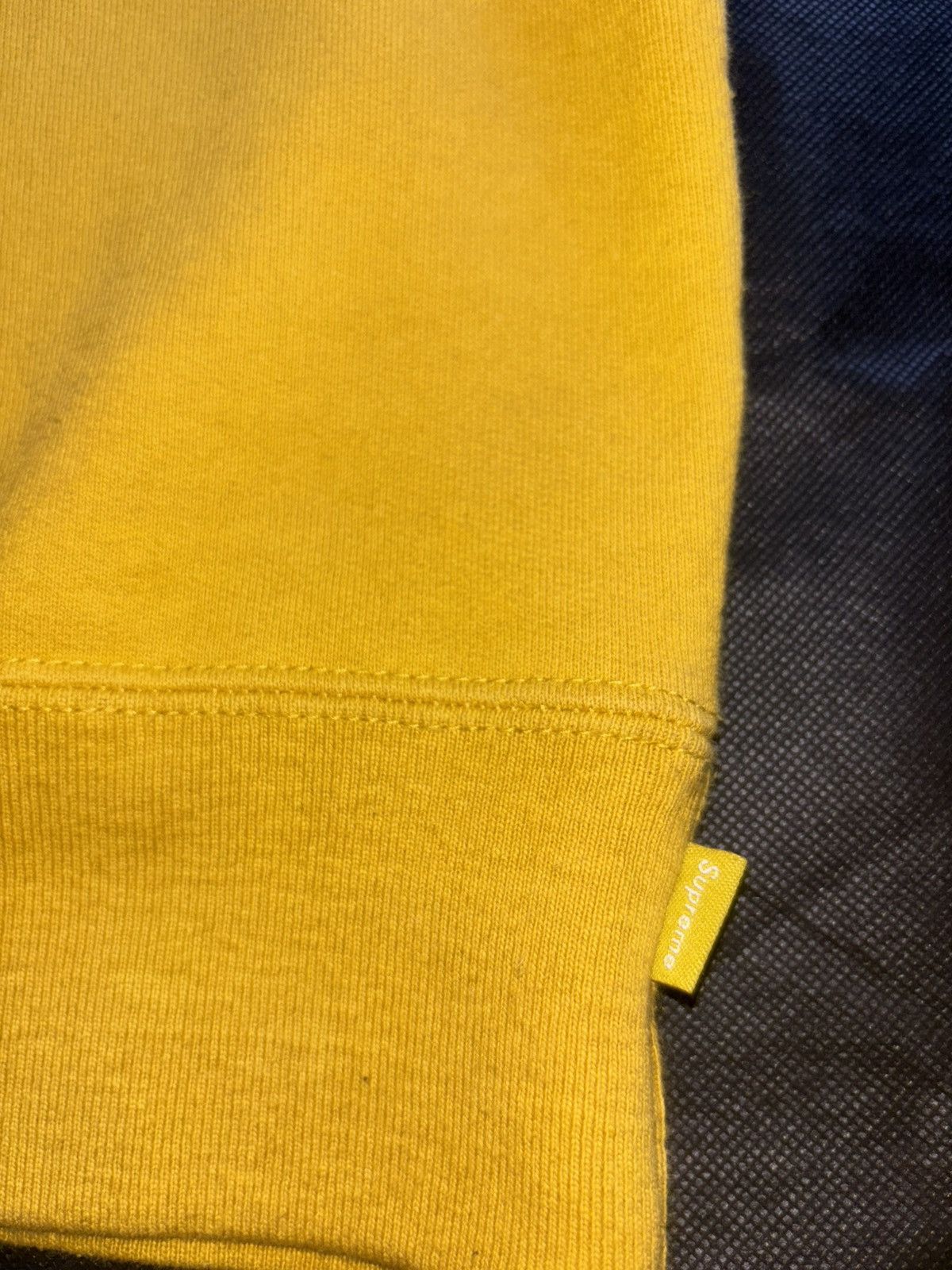 Supreme Supreme World Famous Crewneck Size US M / EU 48-50 / 2 - 6 Thumbnail