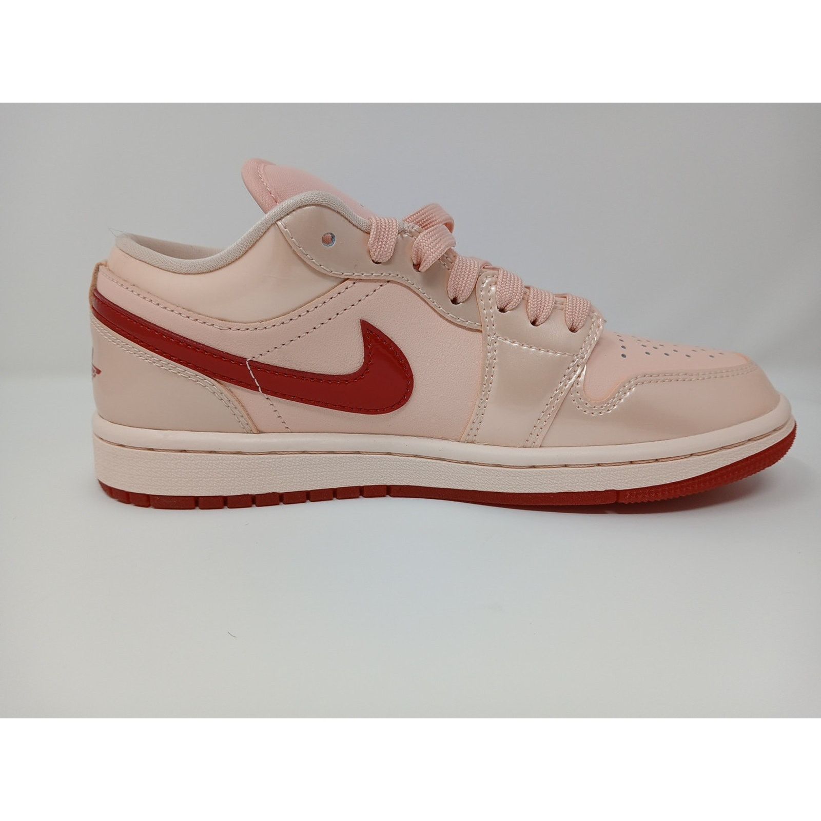 Jordan Brand Nike Air Jordan 1 SE Low Patent Valentine's Day Women Sz 6.5 Size US 6.5 / IT 36.5 - 19 Thumbnail