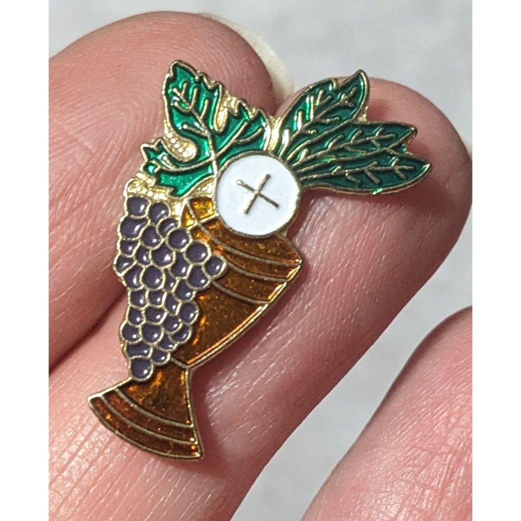 Other First Communion Gold Tone Enamel Filled Lapel Pin Size ONE SIZE - 3 Thumbnail