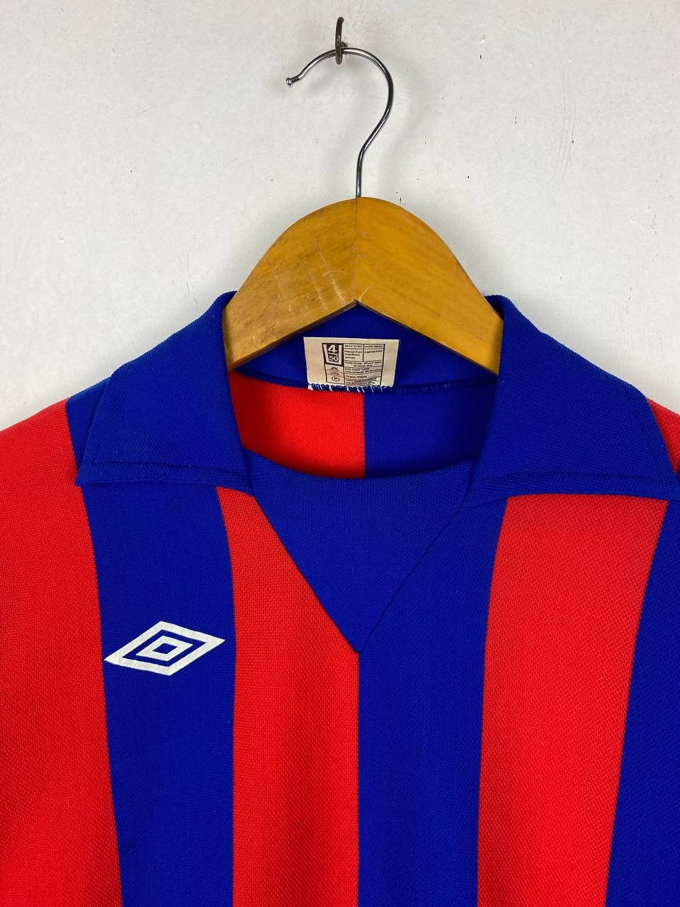 Umbro vintage umbro jersey barcelona template kit made in england Size US M / EU 48-50 / 2 - 2 Thumbnail