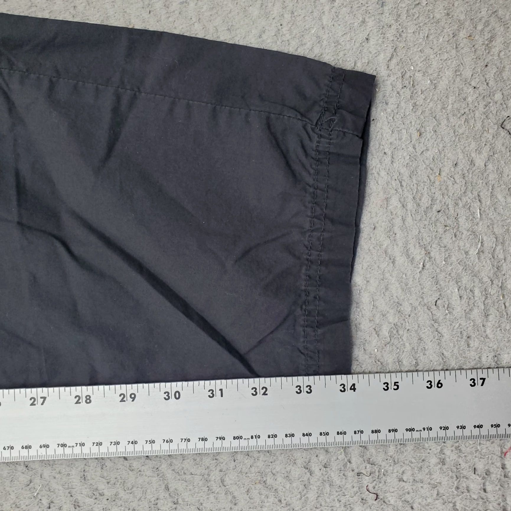 Vintage London Jeans London Jean Capri Pants Women's 16 Black Flat Front Pockets Relaxed Fit Capris Womens Size 16 Black Capri Pants Size 38" / US 16 / IT 52 - 3 Thumbnail