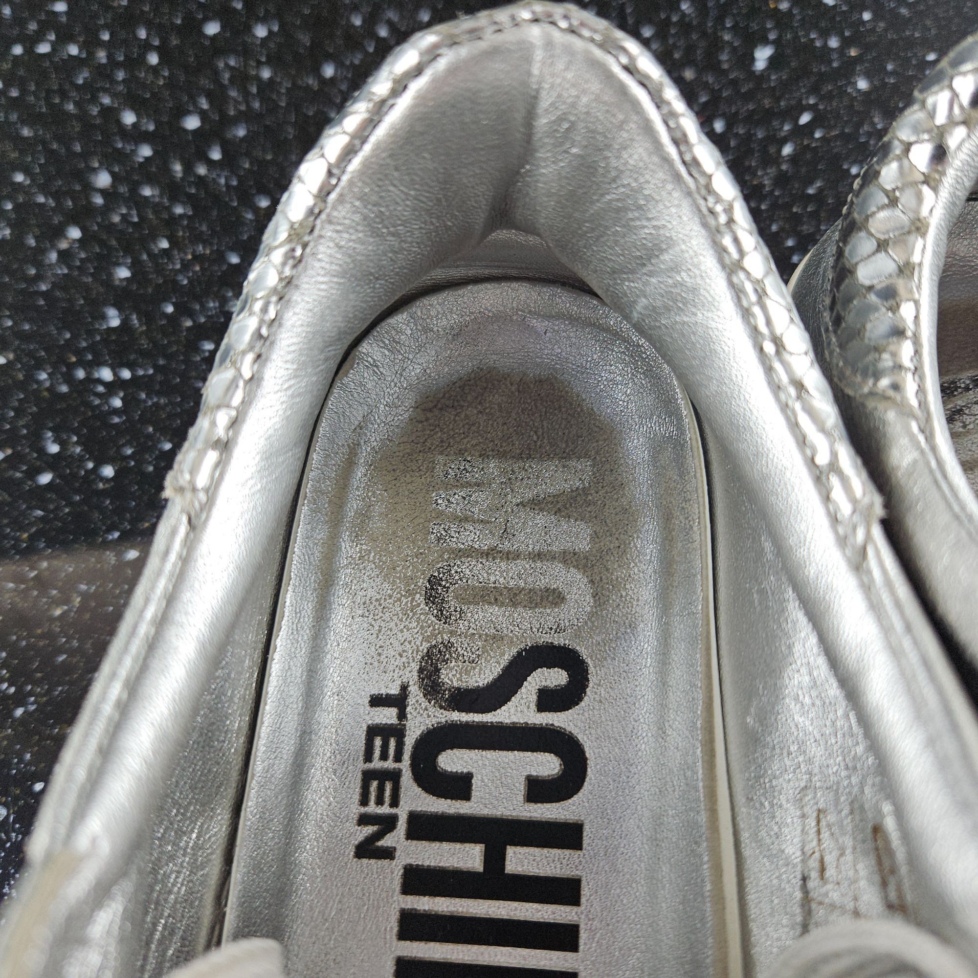 Moschino Moschino Teen Metallic Chrome Leather Sneakers (Y0112) Size US 6 / IT 36 - 11 Thumbnail