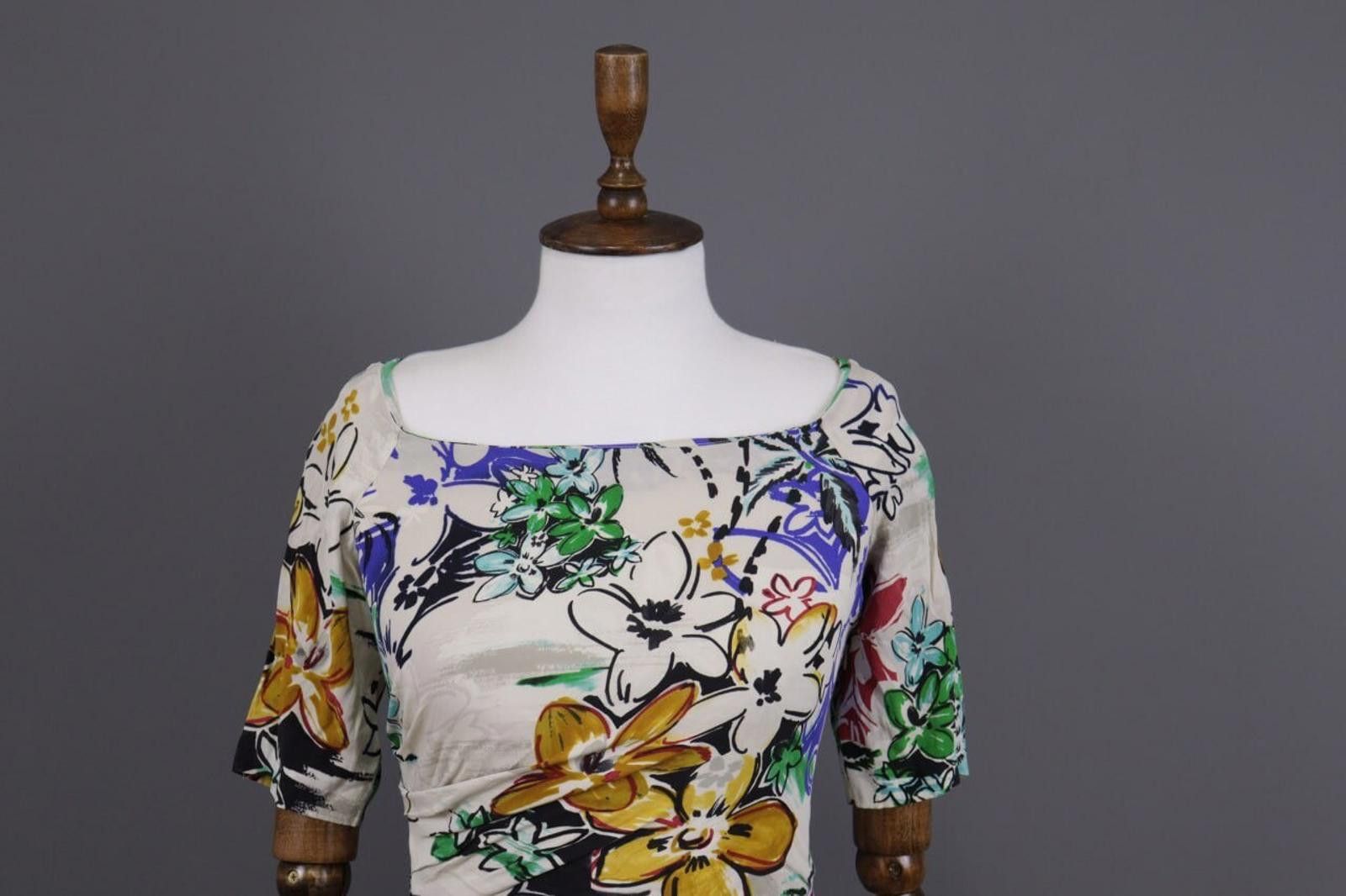 Etro Etro Milano White Floral Silk Bodycon Dress Size 42 / M Size M / US 6-8 / IT 42-44 - 2 Thumbnail