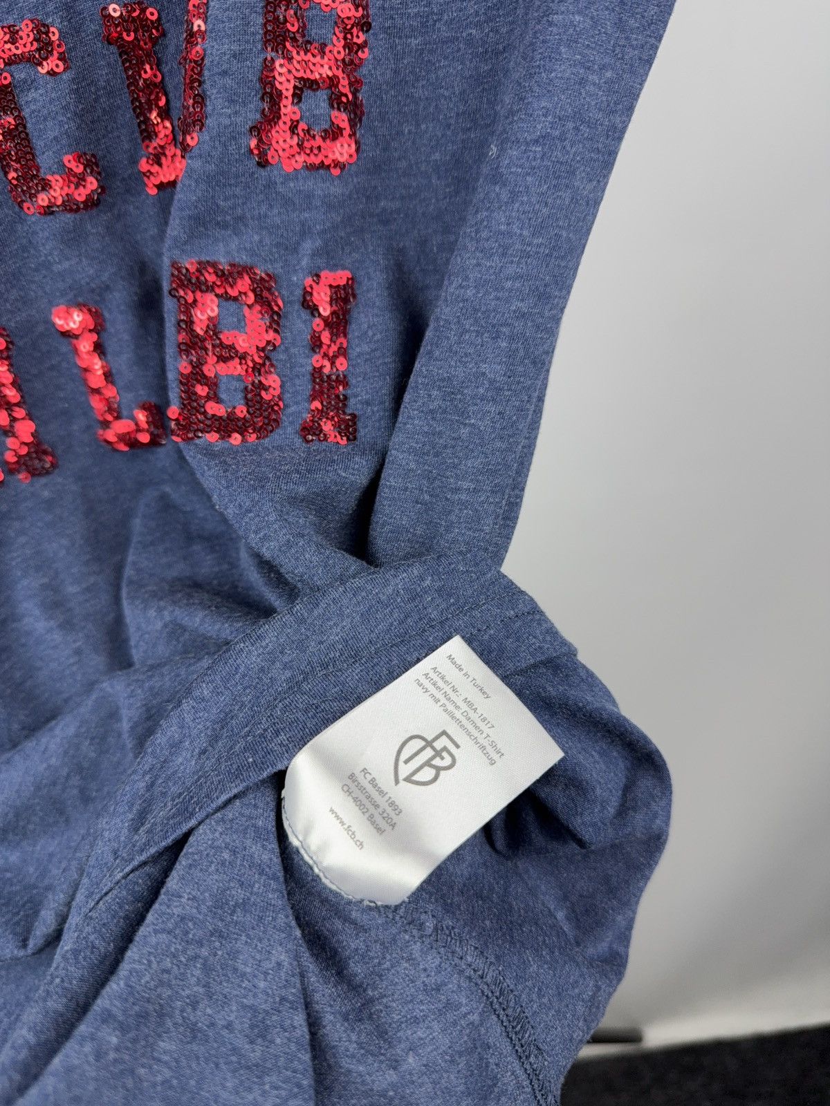 Vintage FB Basel 1893 Sequined Graphic Tee Navy Red Trim Y2K Glam Size M / US 6-8 / IT 42-44 - 6 Thumbnail