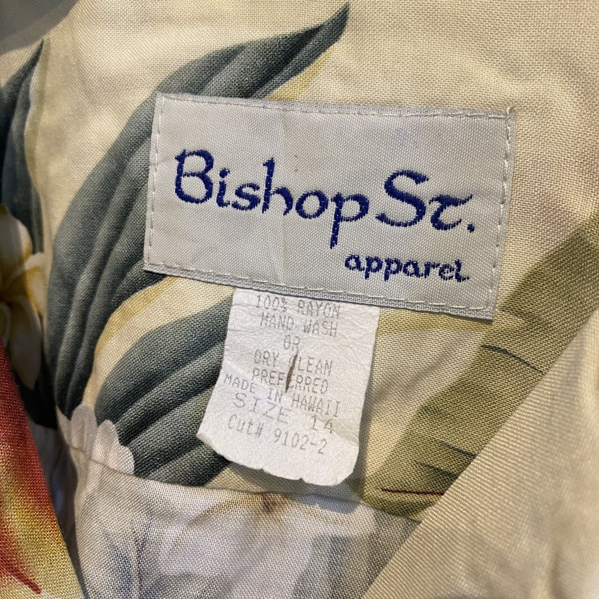 Vintage Hawaiian shirt by bishop.st 100% rayon materials Size US S / EU 44-46 / 1 - 5 Thumbnail