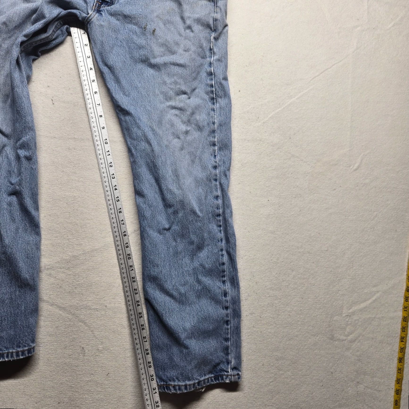 Levi's VINTAGE Levi's Jeans Blue Regular Fit 90s Men Adult 36 x 32 Denim 5-Pocket Mens Size US 36 / EU 52 - 6 Thumbnail