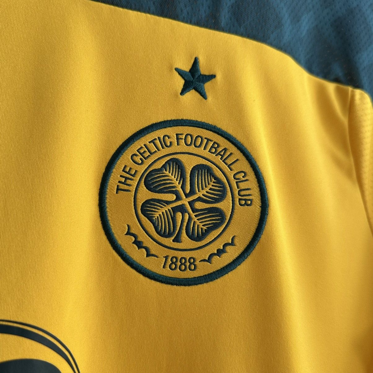 New Balance NEW BALANCE FC CELTIC 2019/20 SOCCER JERSEY FOOTBALL SHIRT Size US M / EU 48-50 / 2 - 5 Thumbnail