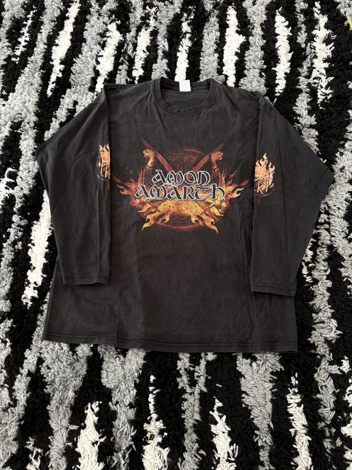 Band Tees Amon Amarth long sleeve washed band tee Size US XL / EU 56 / 4 - 1 Thumbnail