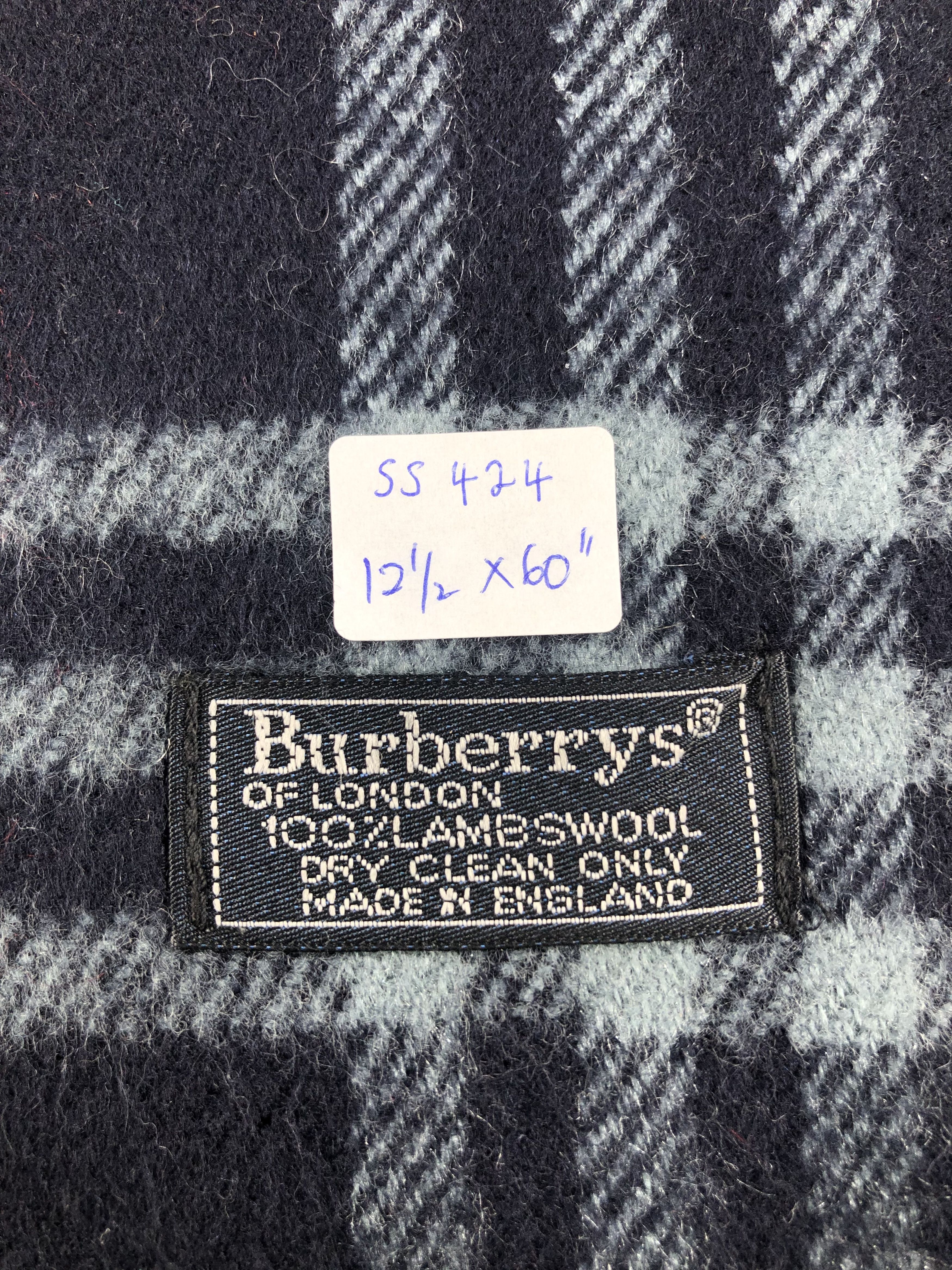 Burberry Burberry Scarf / Muffler / Neckwear Size ONE SIZE - 4 Thumbnail