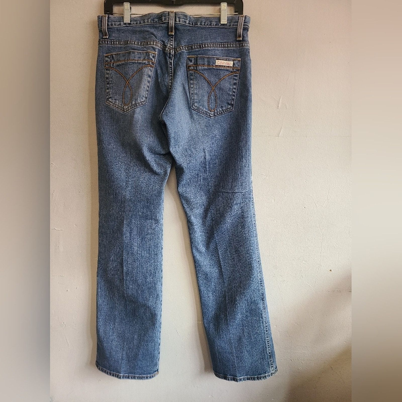 Calvin Klein Women's 6 Calvin Klein jeans medium wash denim straight leg Size 28" / US 6 / IT 42 - 7 Thumbnail
