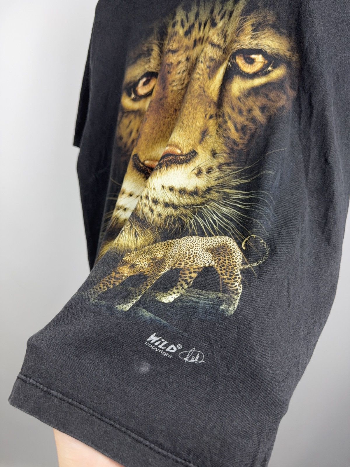 Vintage 00s Y2K Leopard Graphic T Shirt Double Sided Animal Tee Size US L / EU 52-54 / 3 - 7 Thumbnail
