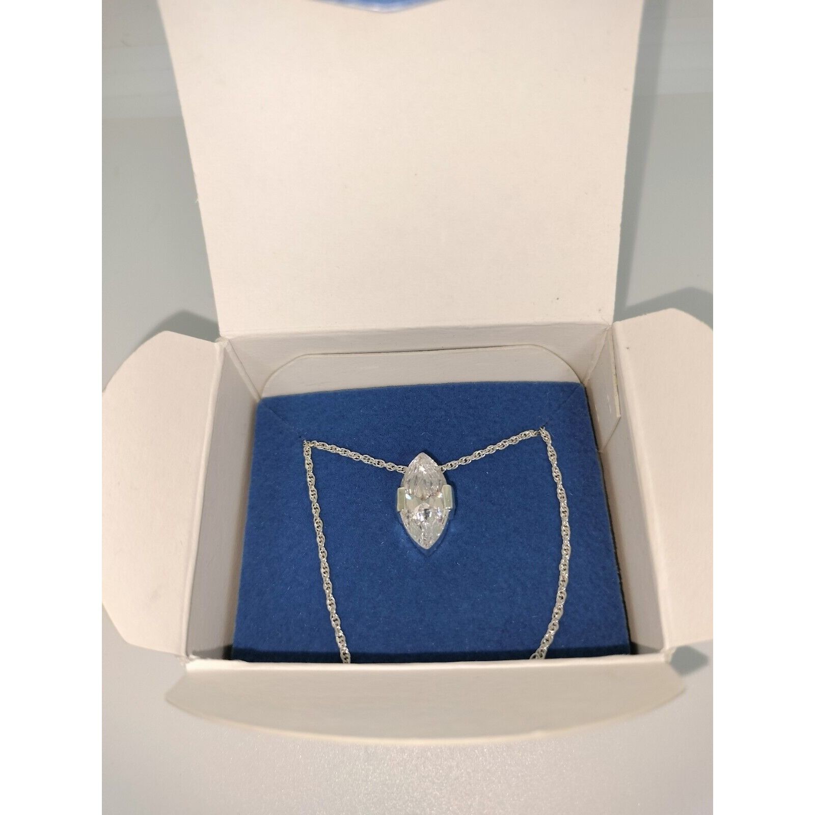 Vintage Avon Luminosity Ultra Marquise Cut CZ Necklace Vintage 2003 Size ONE SIZE - 14 Thumbnail
