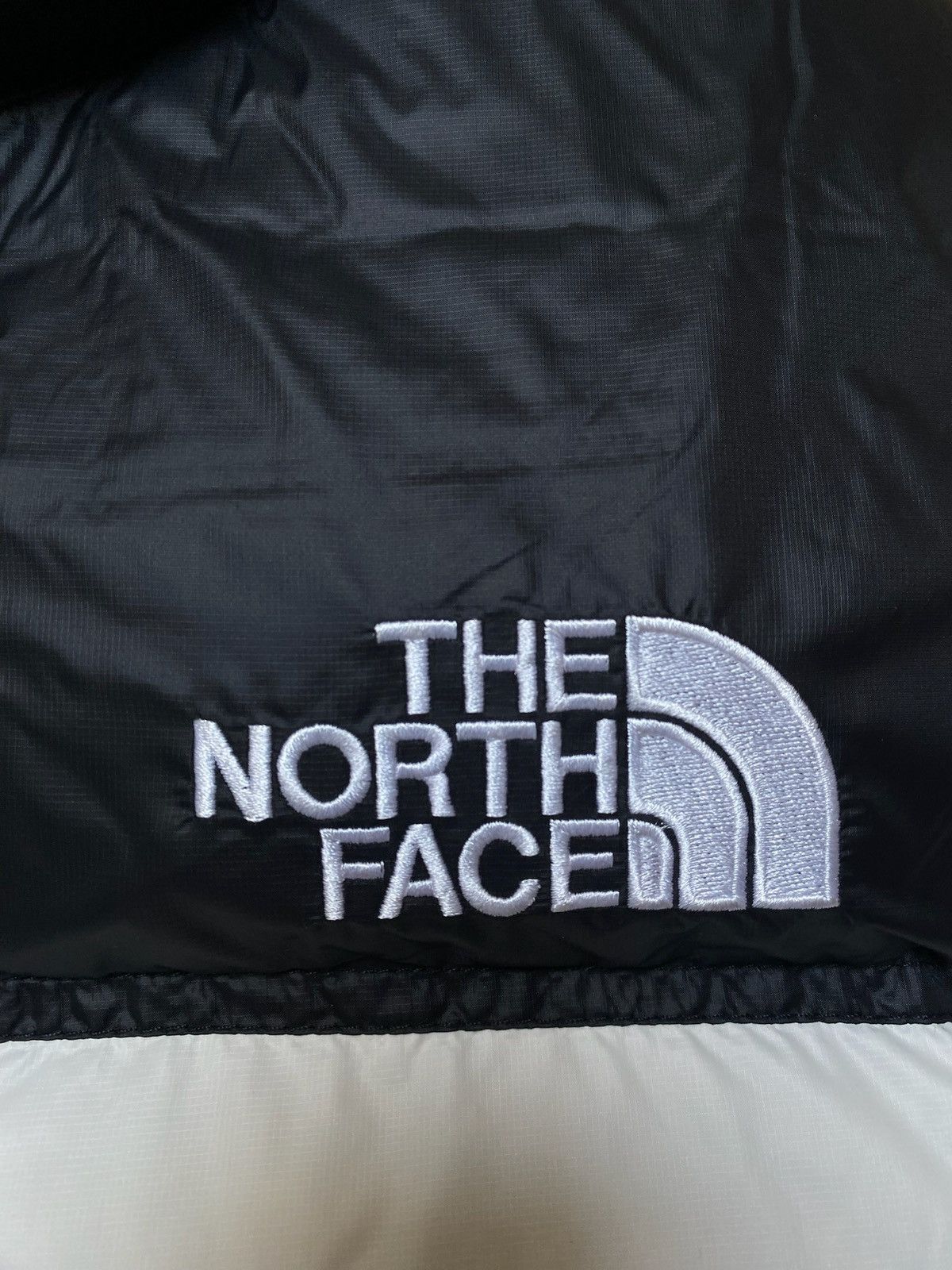 The North Face The North Face Nuptse 1996 Size US XL / EU 56 / 4 - 15 Thumbnail