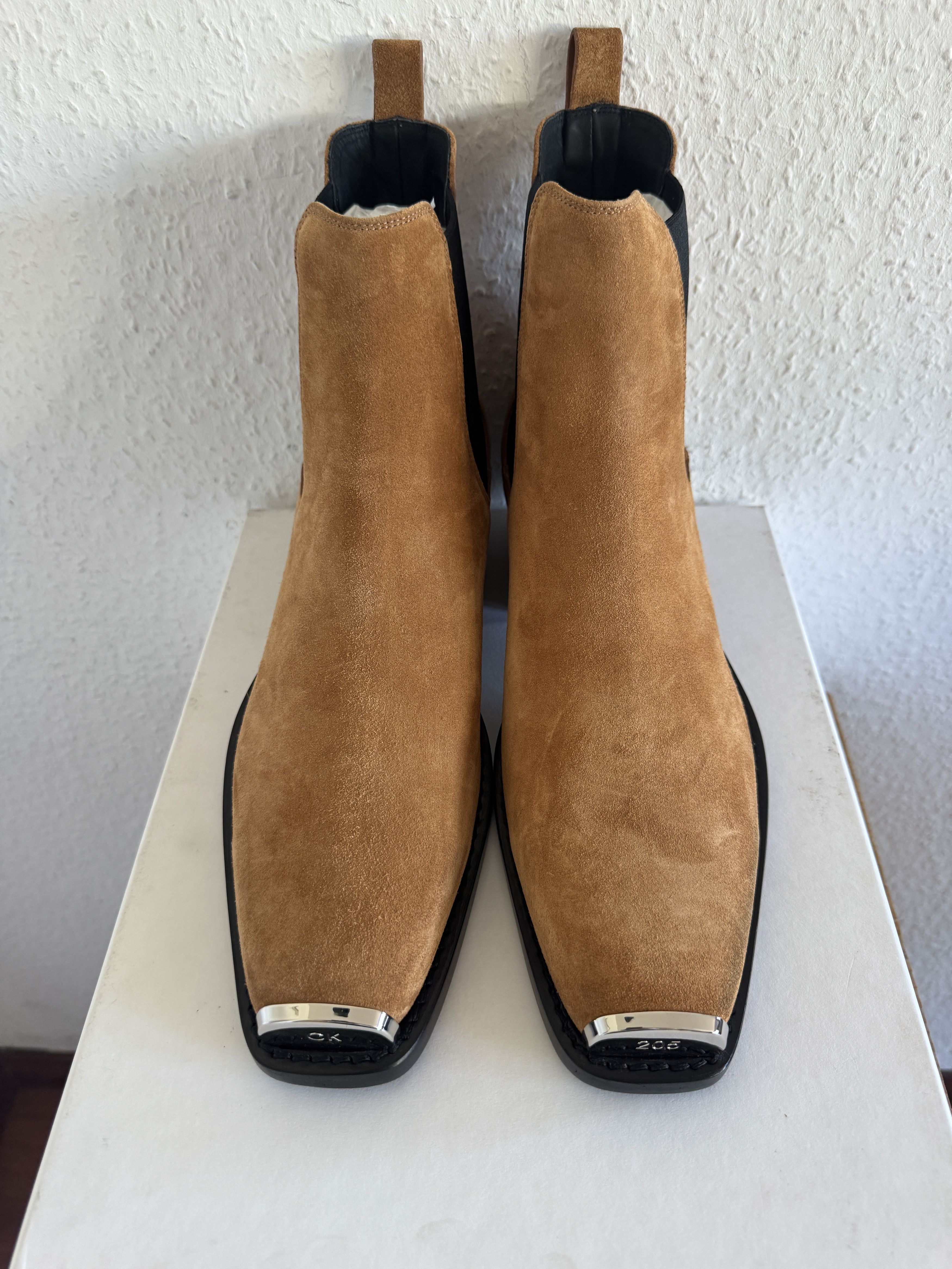 Calvin Klein 205W39NYC Walnut Suede Chelsea Boot Size US 11 / EU 44 - 3 Thumbnail