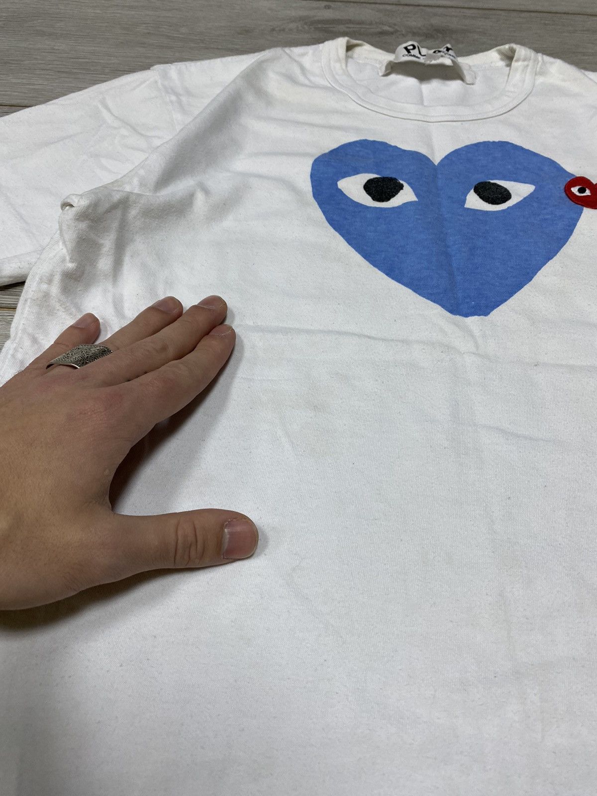 Comme des Garcons PLAY PLAY Comme des garçons vintage big heart t-shirt Size US S / EU 44-46 / 1 - 10 Thumbnail
