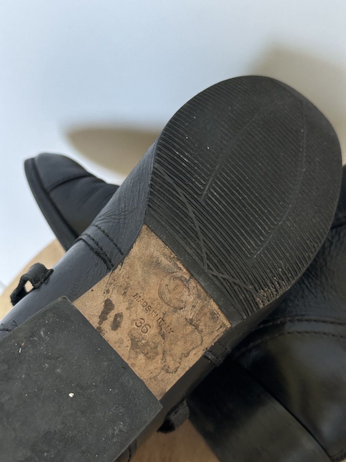 Chanel Chanel Black Leather Ankle Boots CC Logo Size 36 Size US 5 / IT 35 - 12 Thumbnail