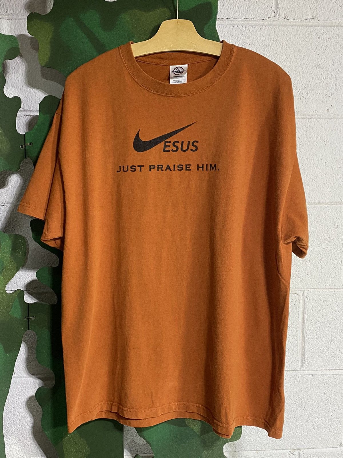 Vintage Jesus - Just Praise Him - Nike parody - (sz XL) Size US XL / EU 56 / 4 - 1 Thumbnail